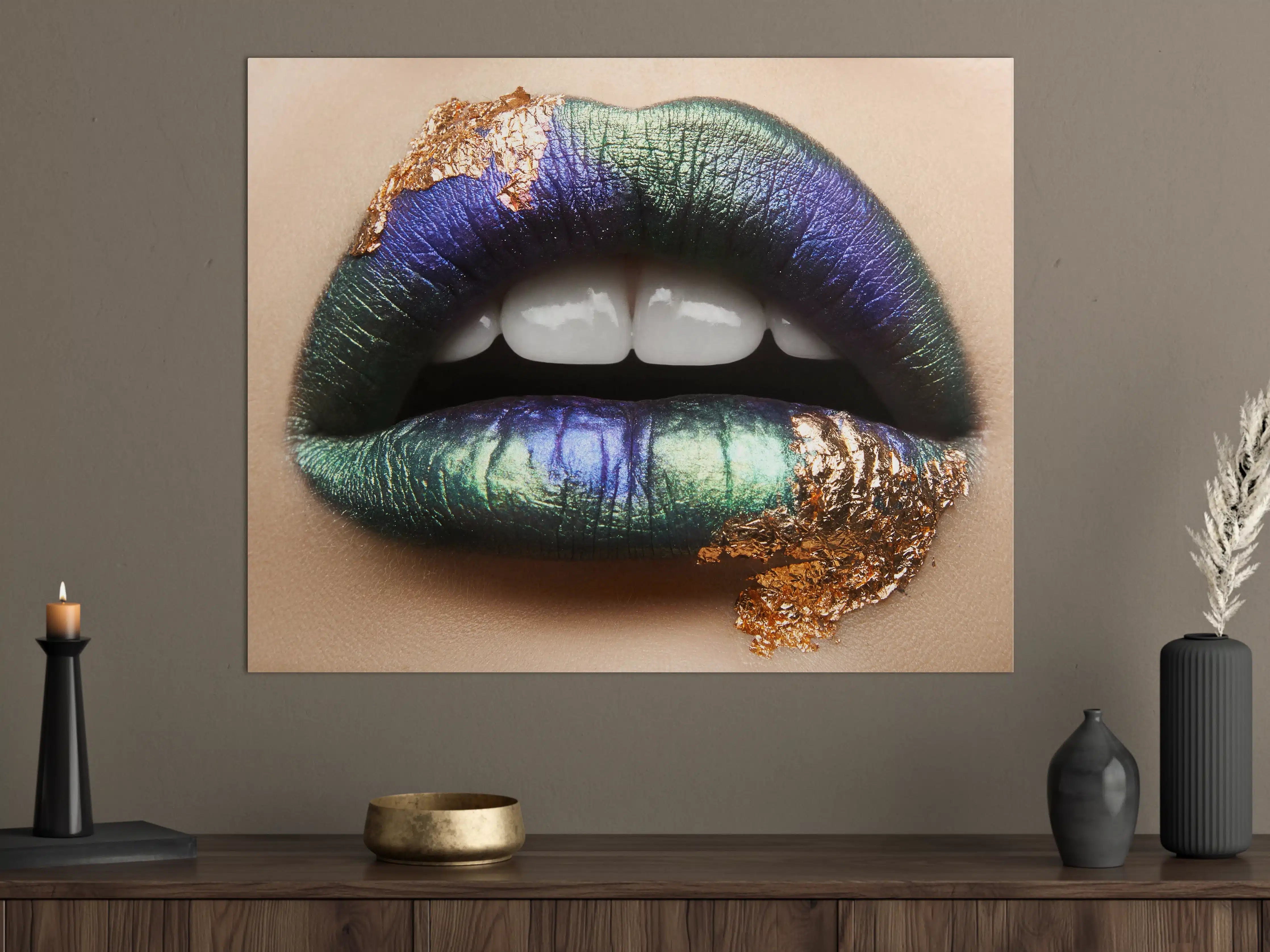Große Wandbilder - Bunte und edle Lippenkunst mit Gold-Highlight