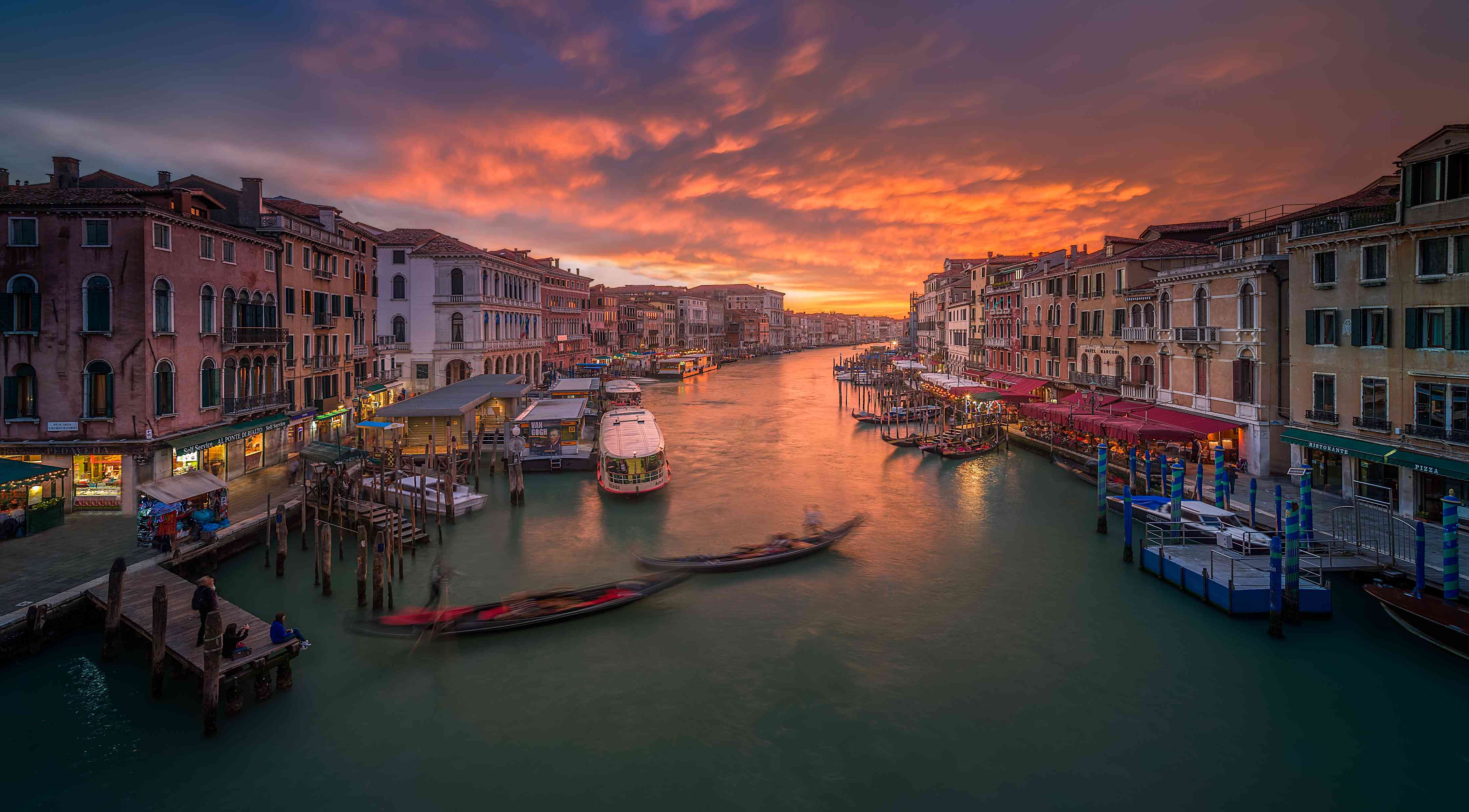 Große Wandbilder-Bunter Sonnenuntergang über Venezianischer Kanal