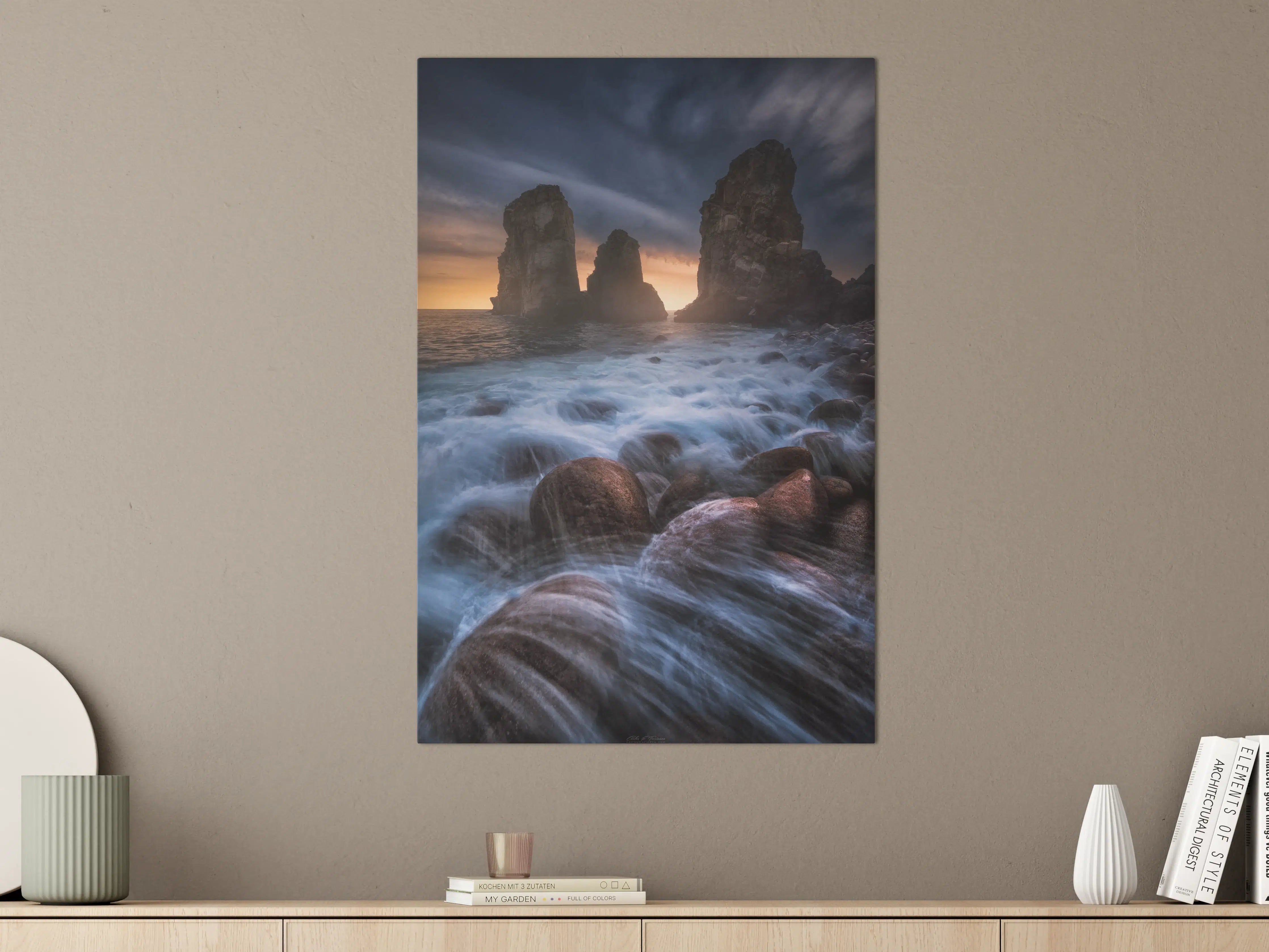 Große Wandbilder - Dramatisches Küstenfoto mit Felsen bei Sonnenuntergang