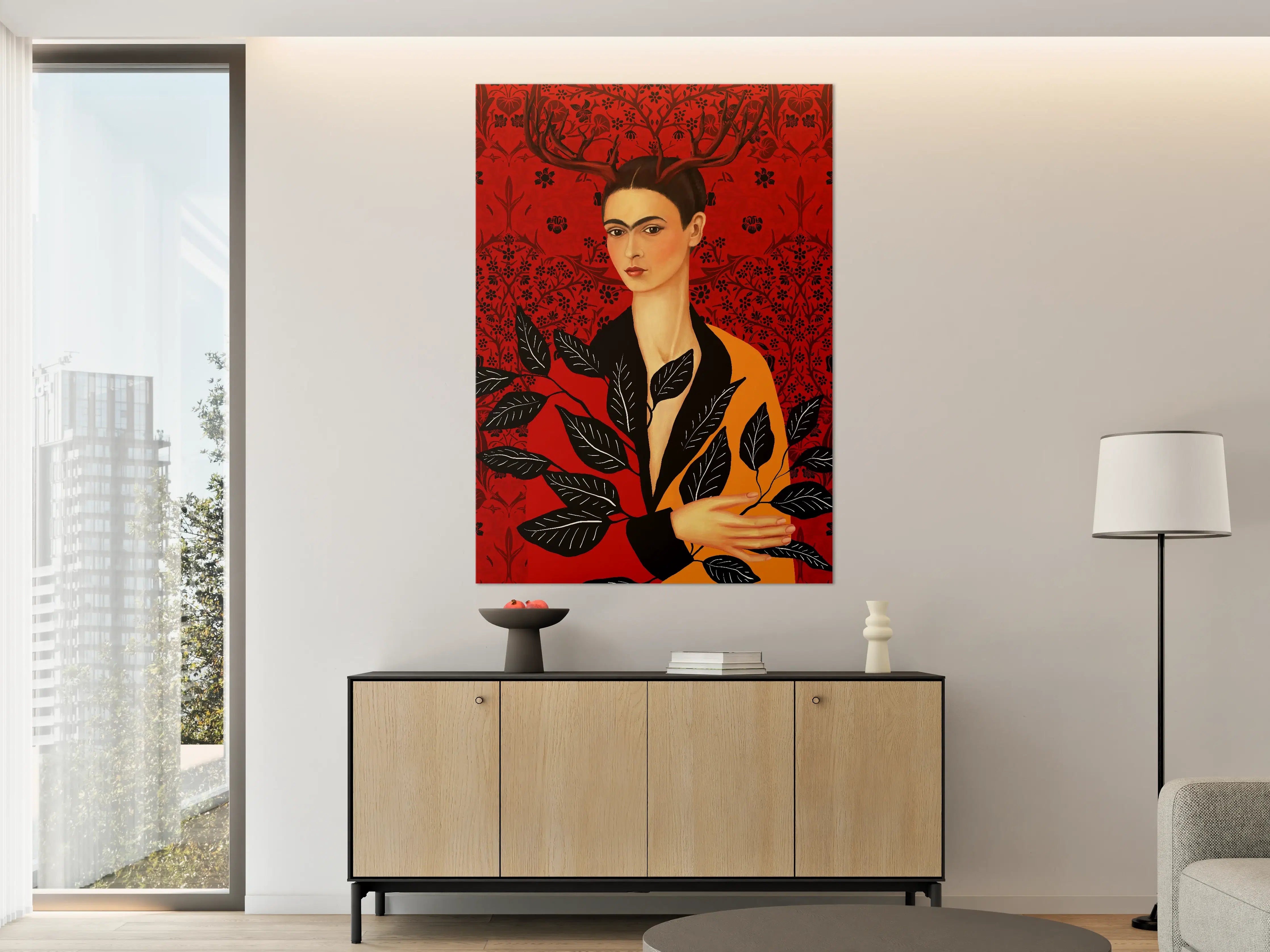 Große Wandbilder - Elegante Frau mit Hirschgeweih, rotes Hintergrundmuster