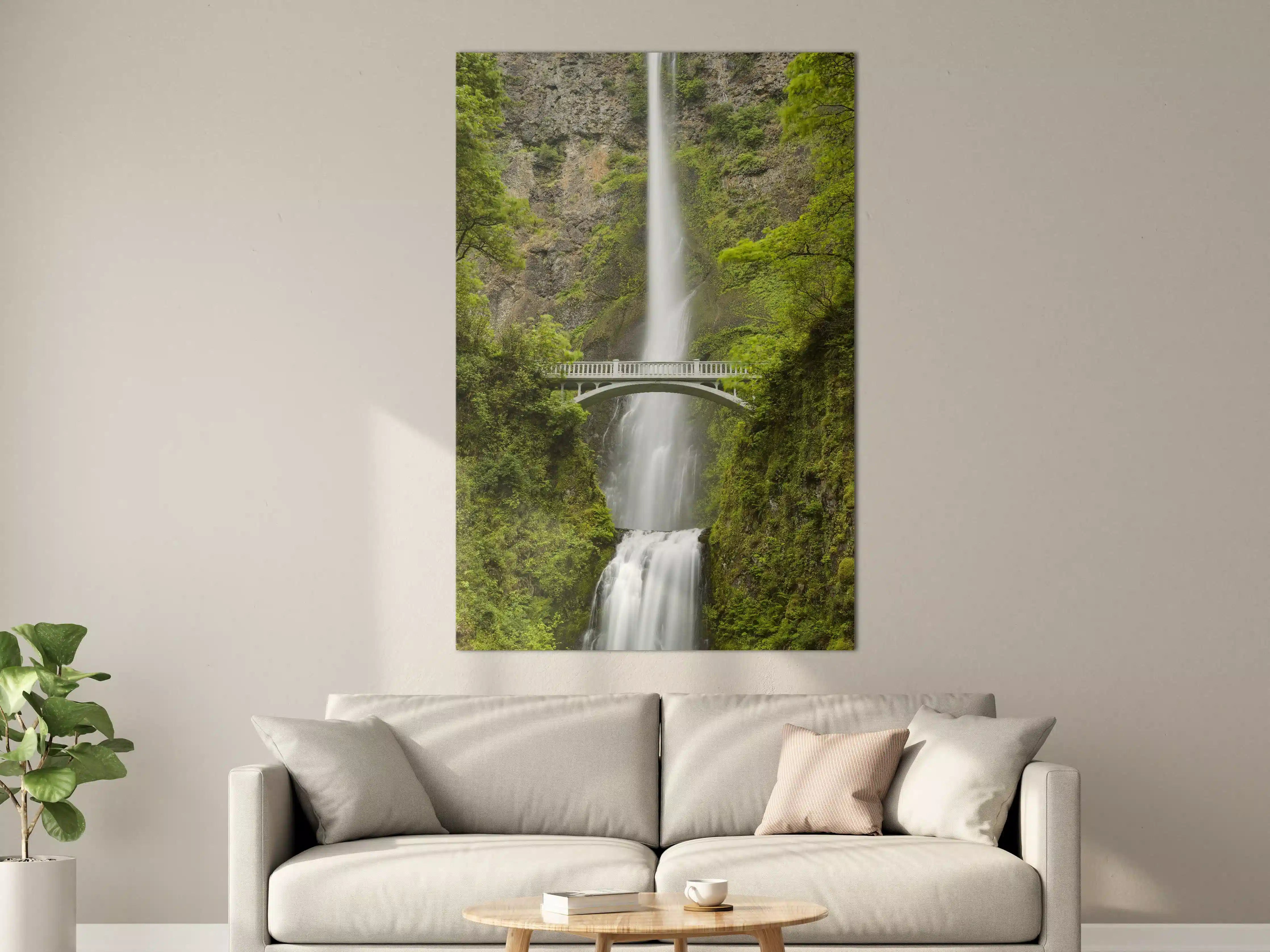 Große Wandbilder - Erhabene grüne Wasserfall Landschaft mit sanften Grautönen