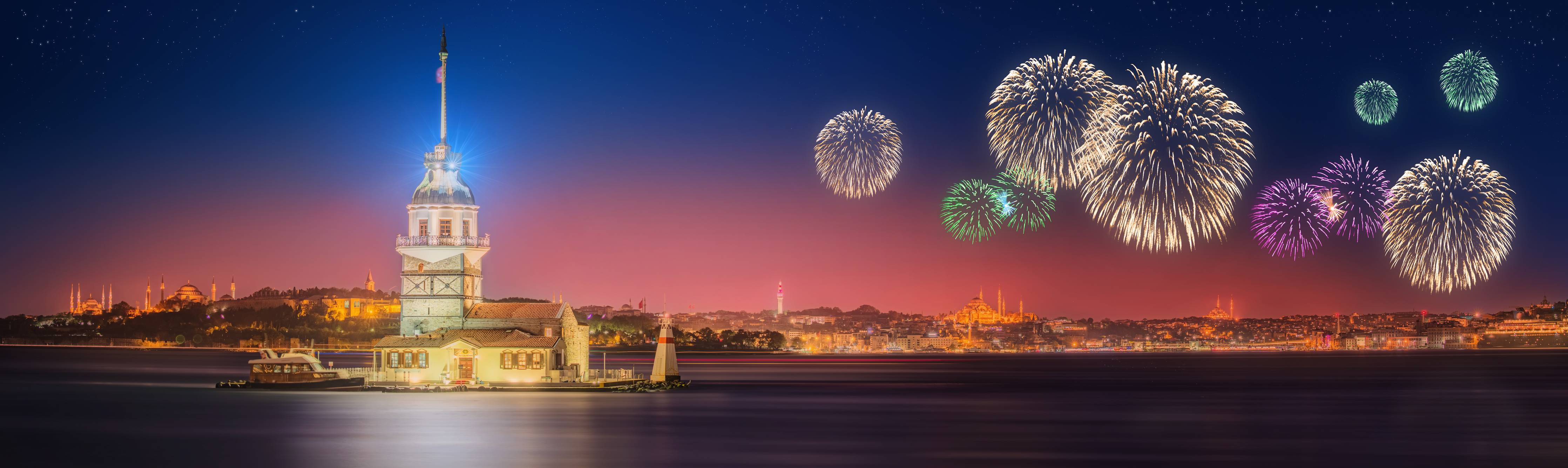 Große Wandbilder-Feuerwerk über Kiz Kulesi Istanbul