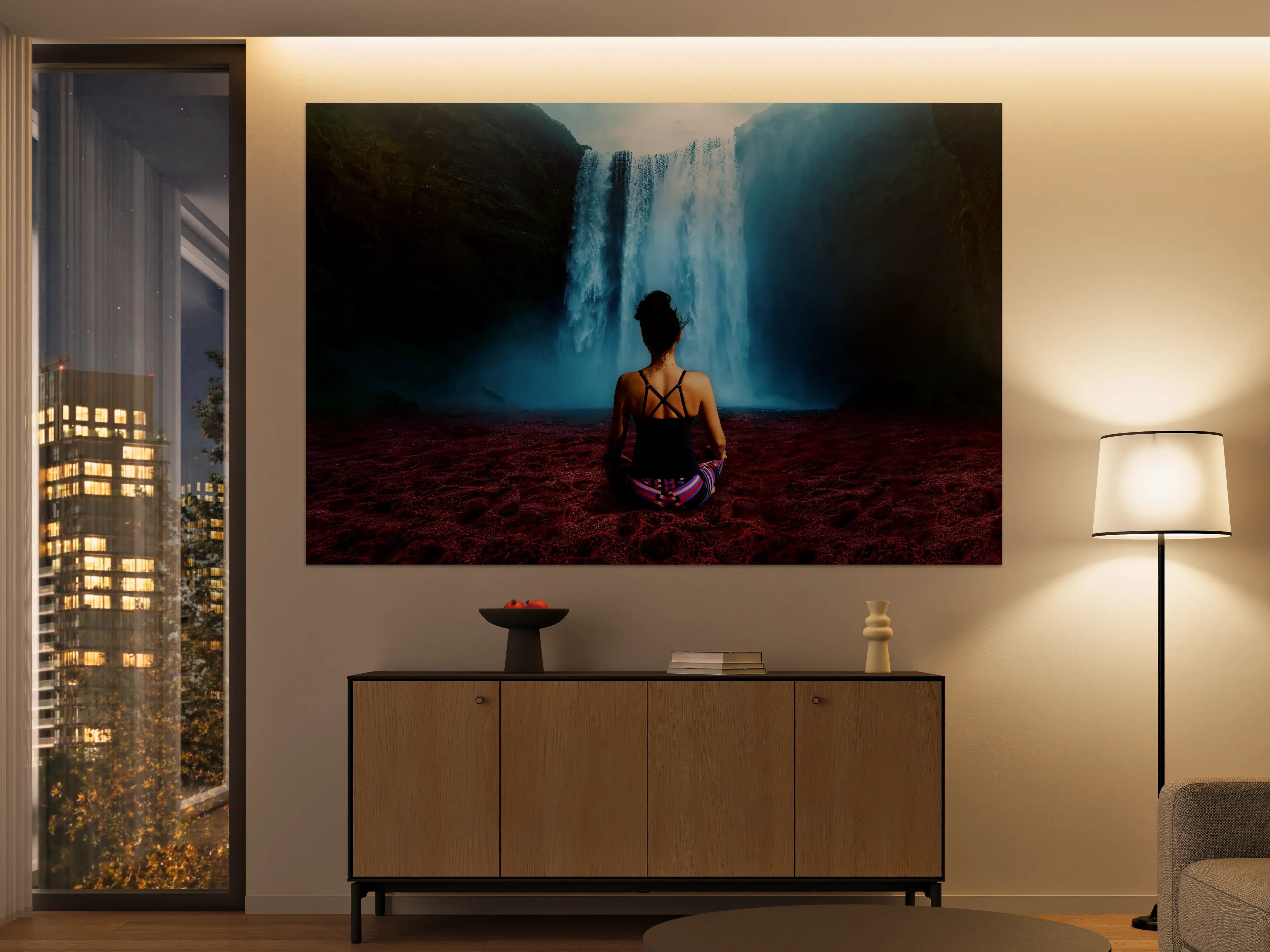 Große Wandbilder - Frau meditierend vor traumhaften Wasserfall