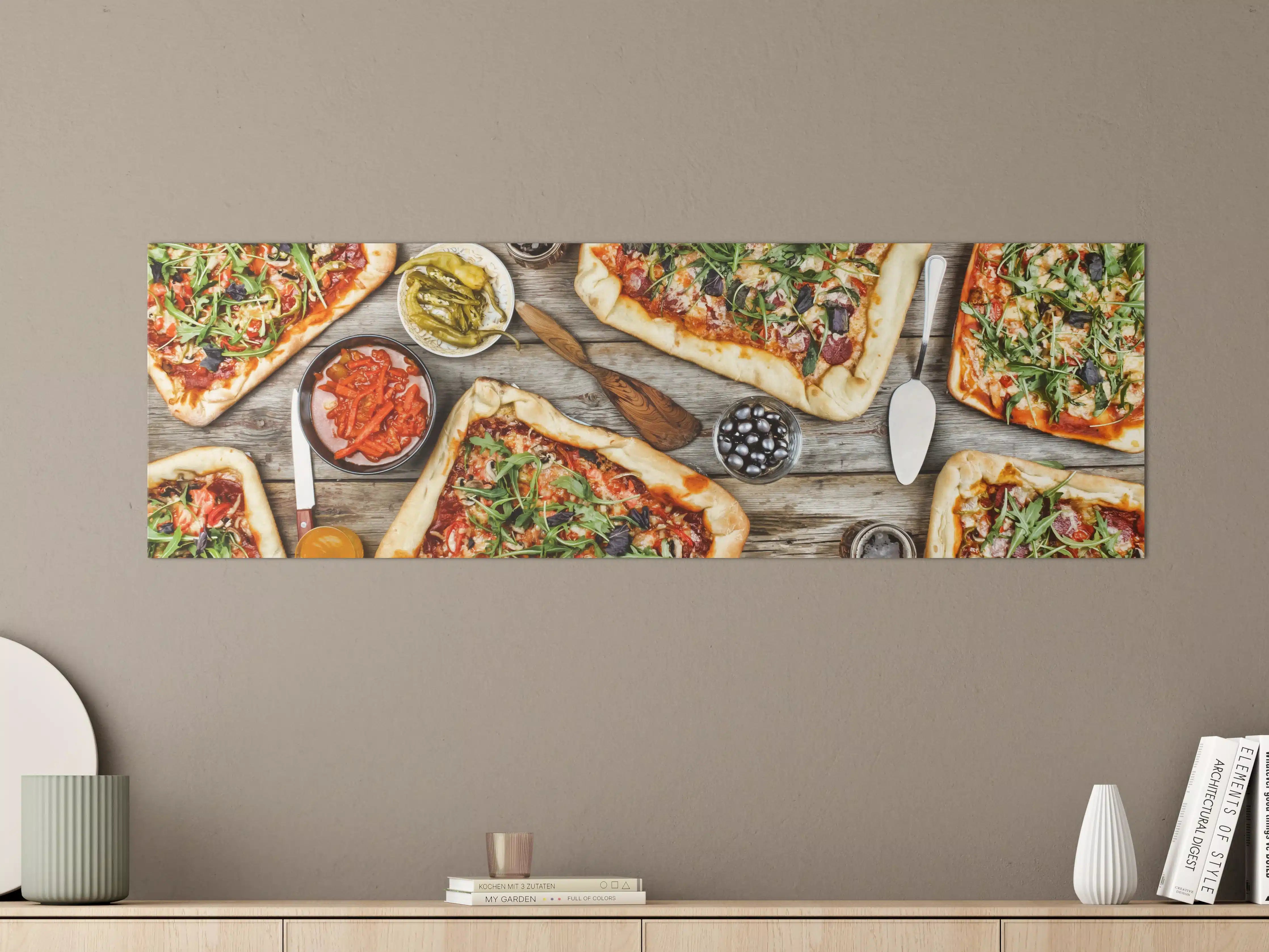 Große Wandbilder - Frische Pizza mit verschiedenen Belägen