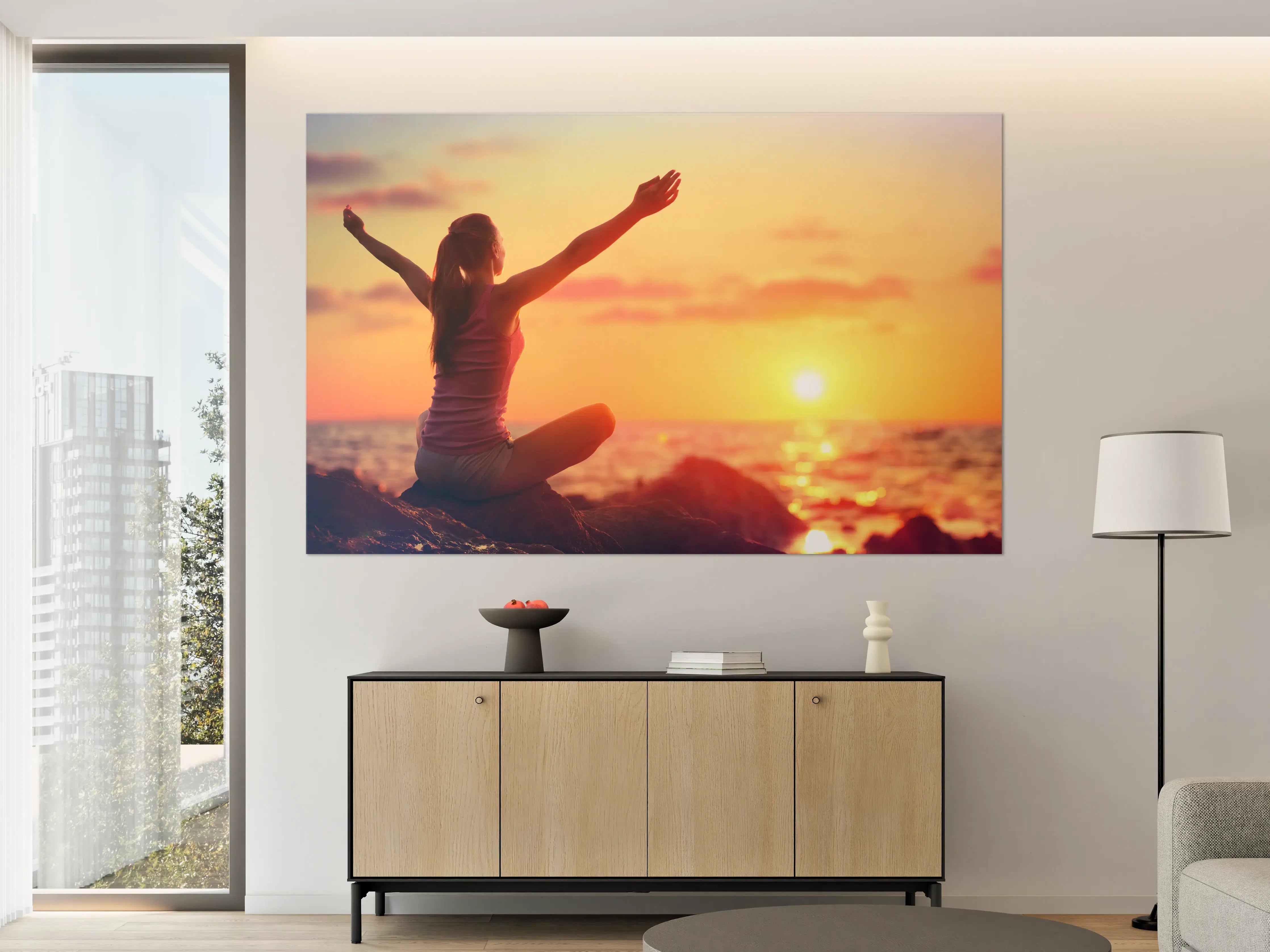 Große Wandbilder - Glückliche Frau am Strand