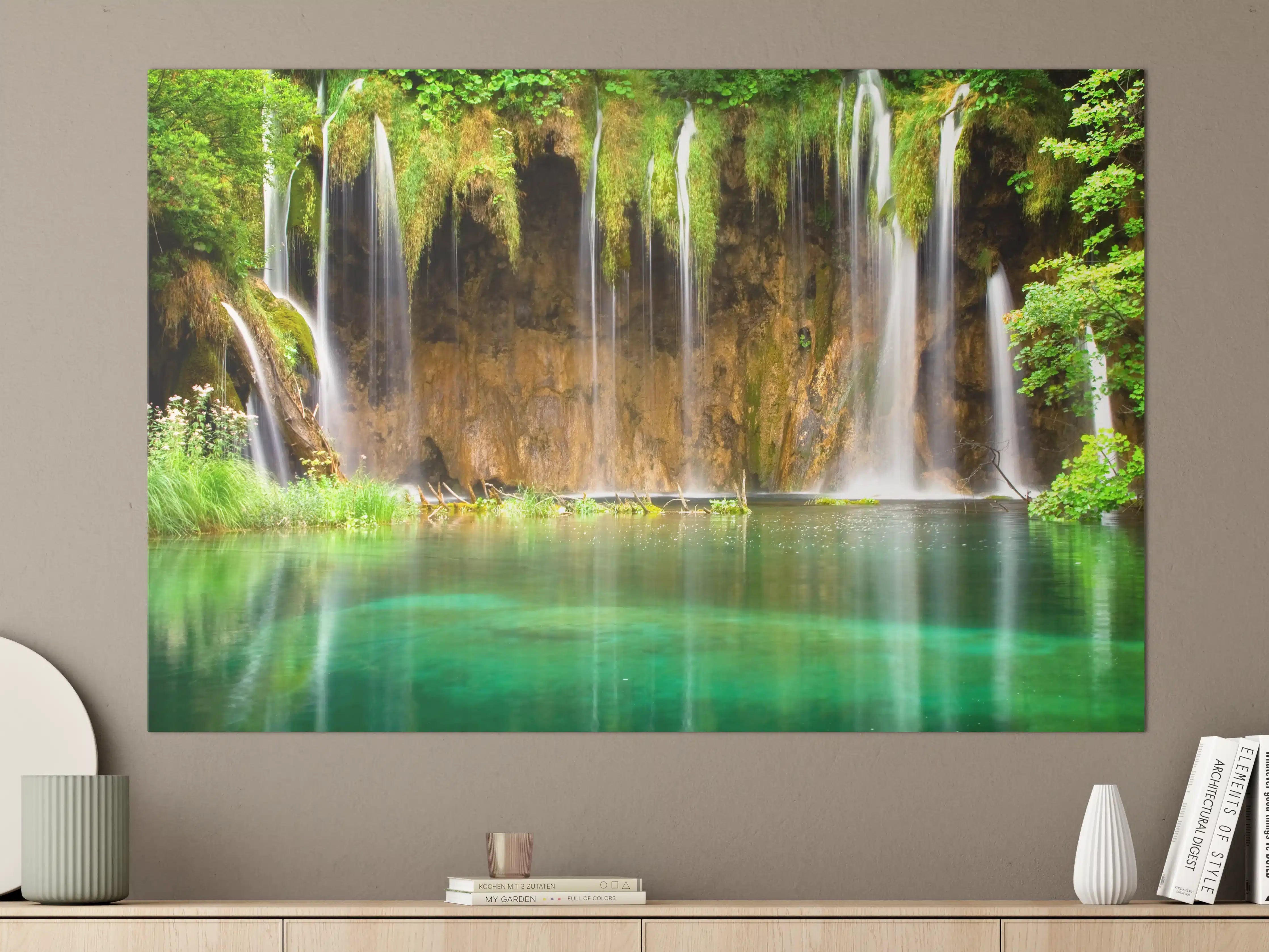 Große Wandbilder - Grauer Wasserfall in Grüner Idylle