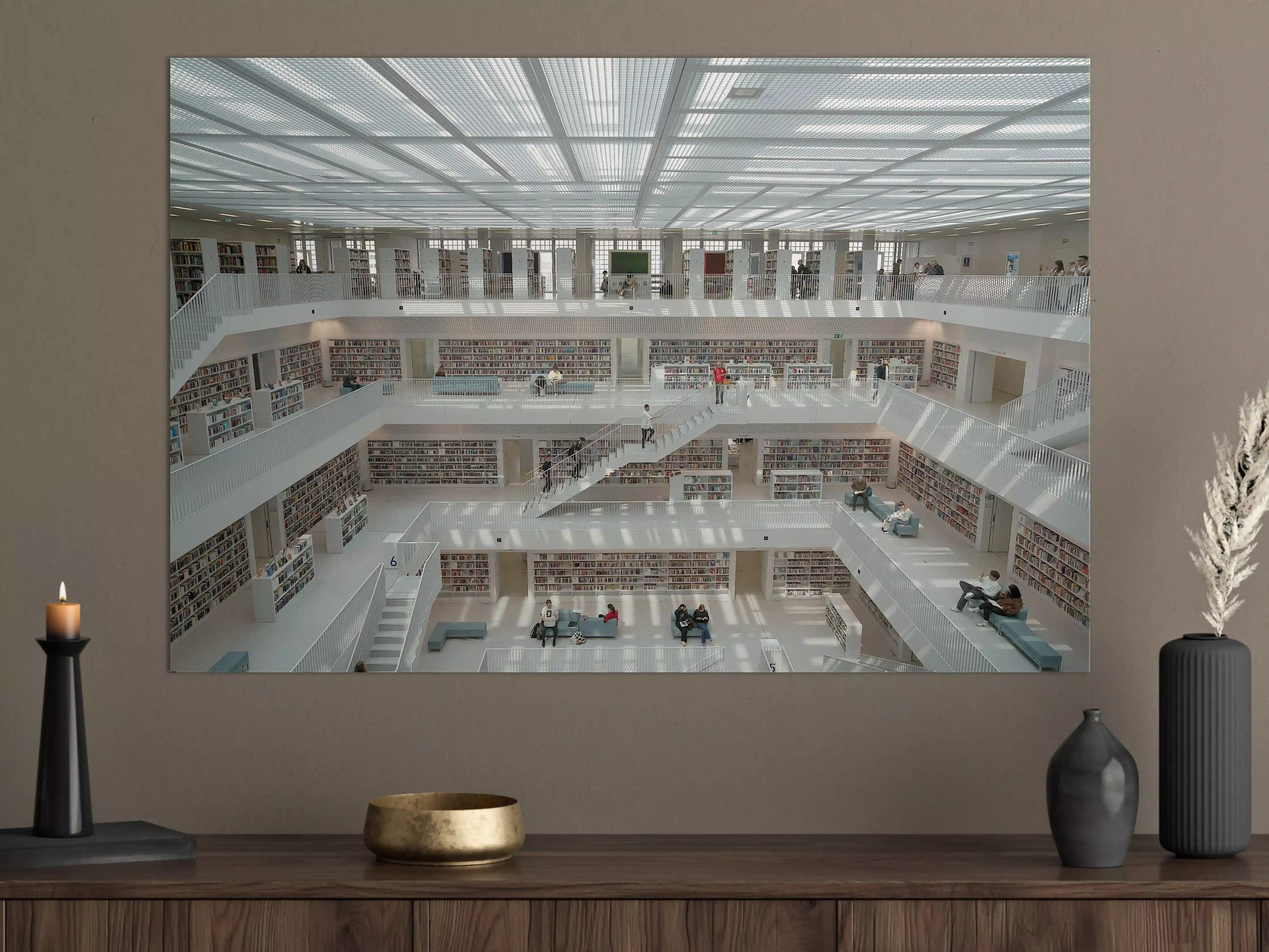 Große Wandbilder - Helle Bibliothek in Stuttgart