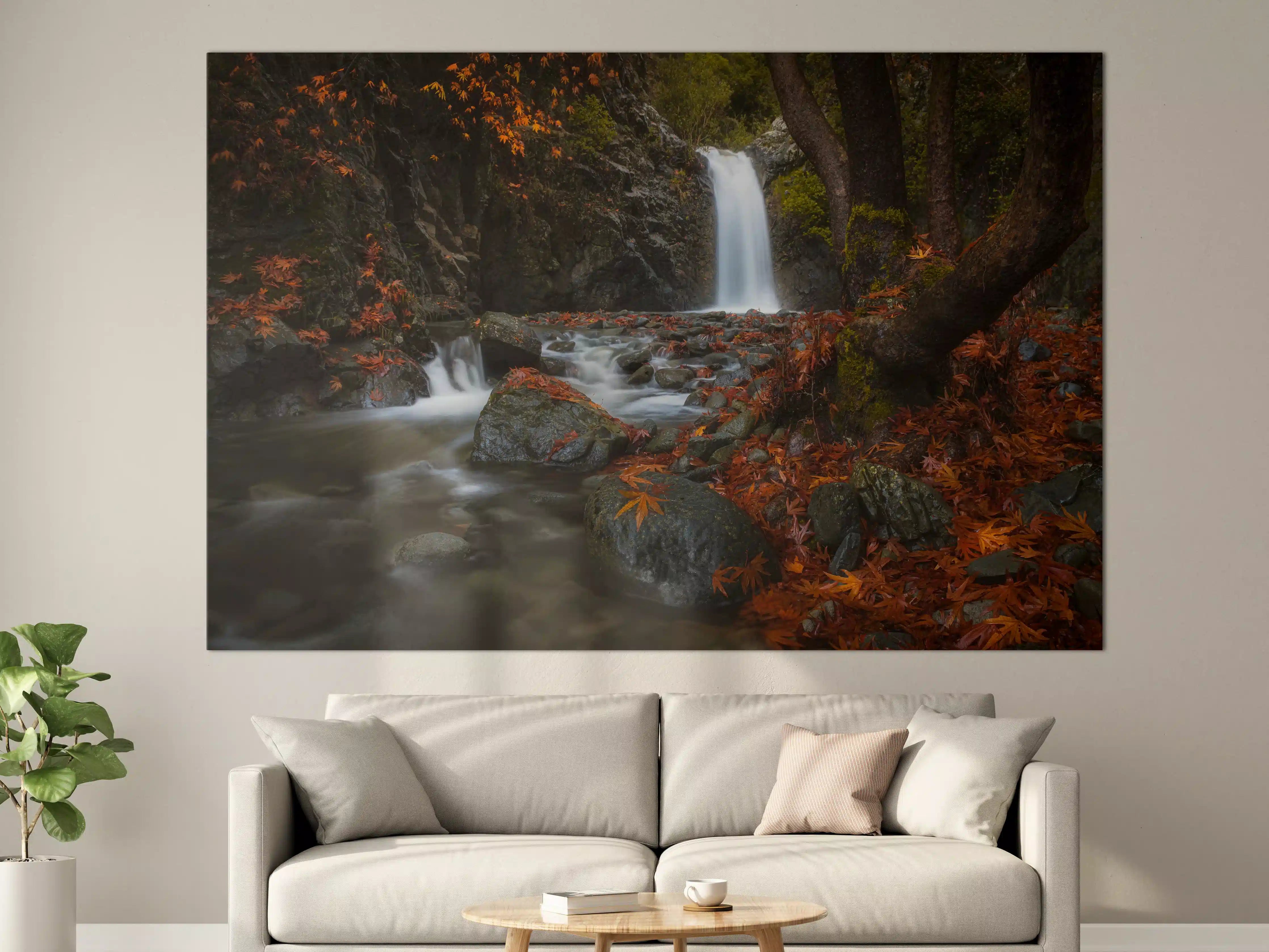 Große Wandbilder - Herbstlicher Wasserfall inmitten des Waldes