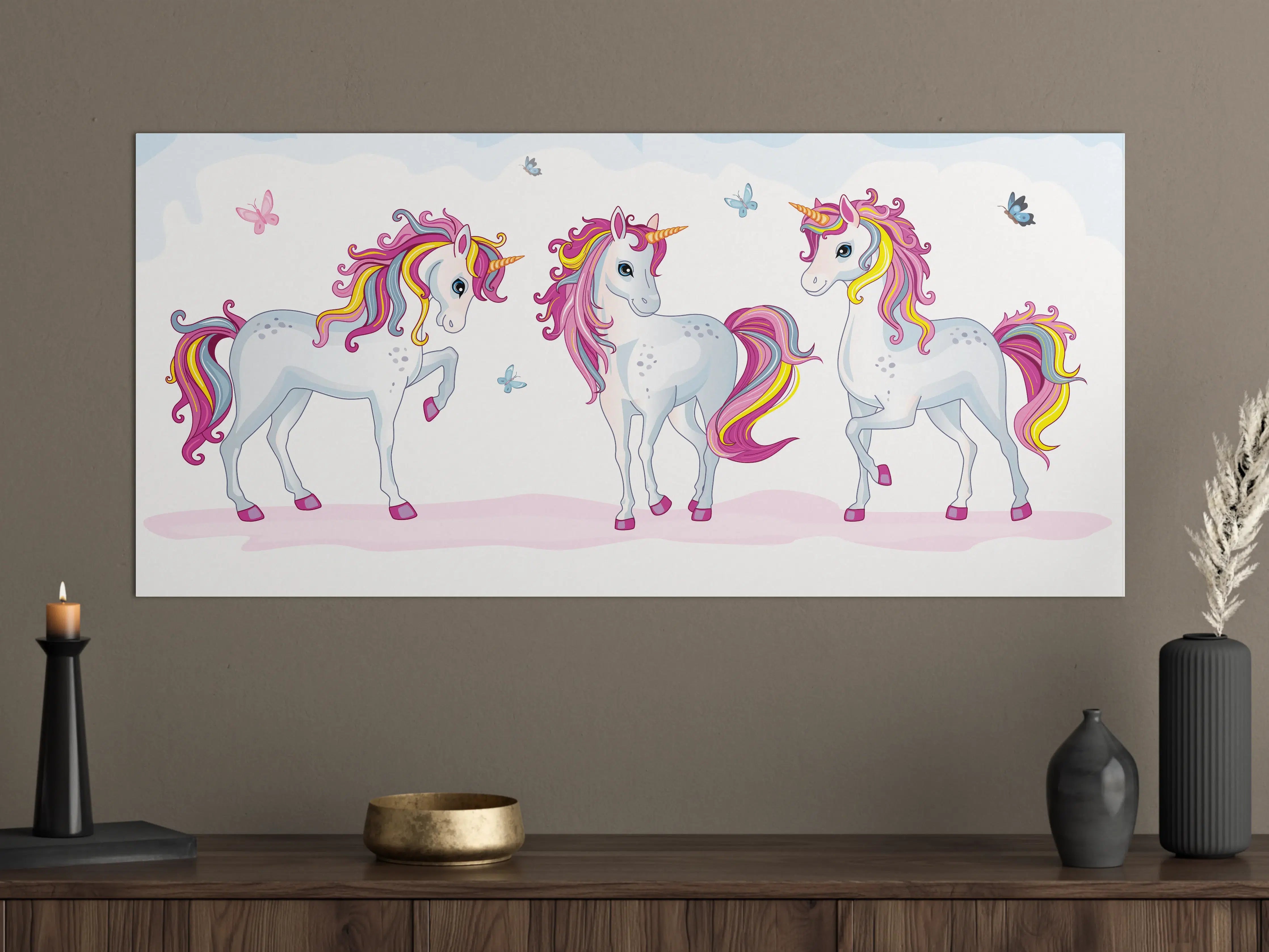 Große Wandbilder - Hübsche bunte Einhorn-Truppe mit Schmetterlingen