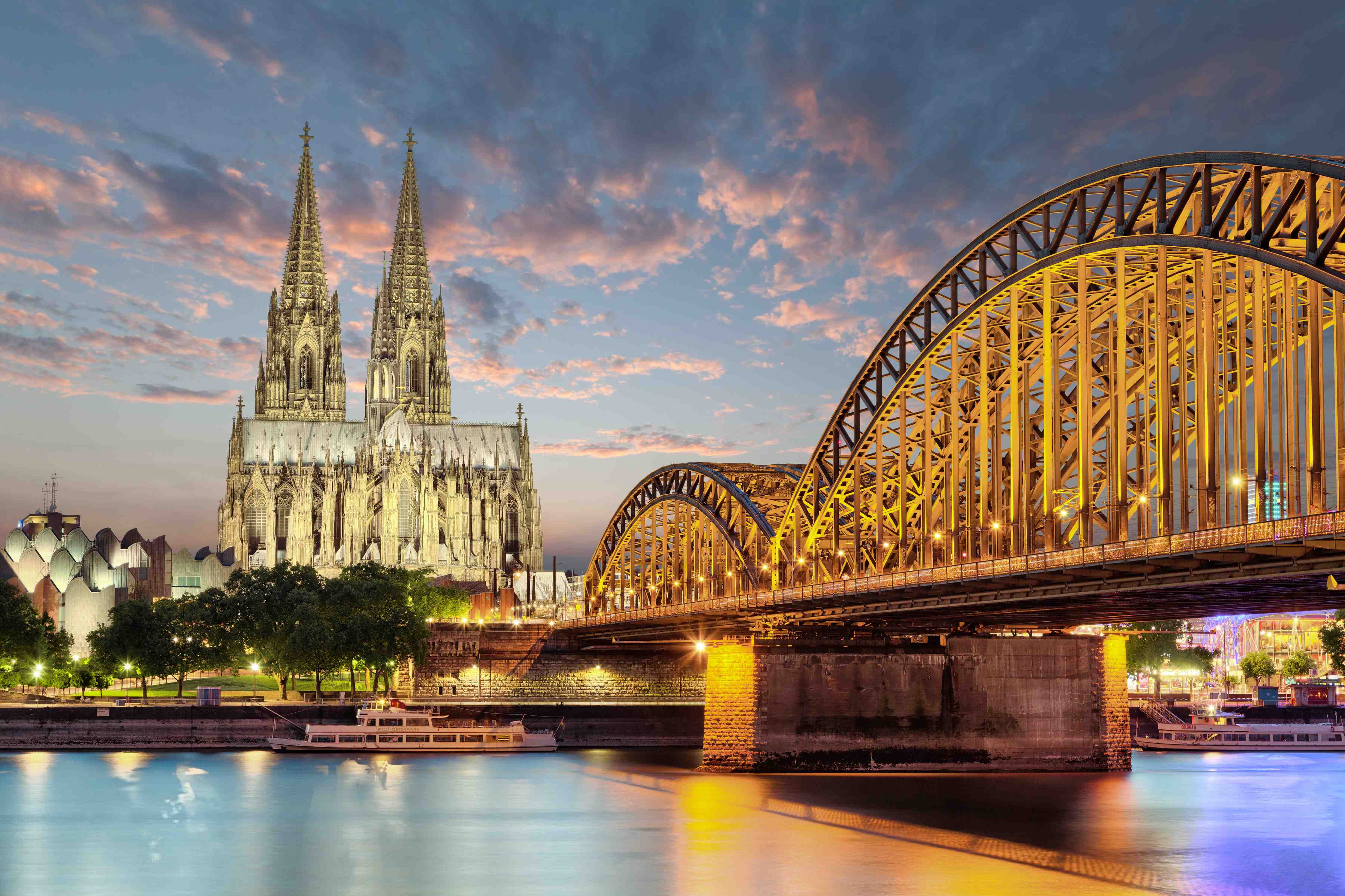 Große Wandbilder-Köln Dom am Rhein mit Brücke