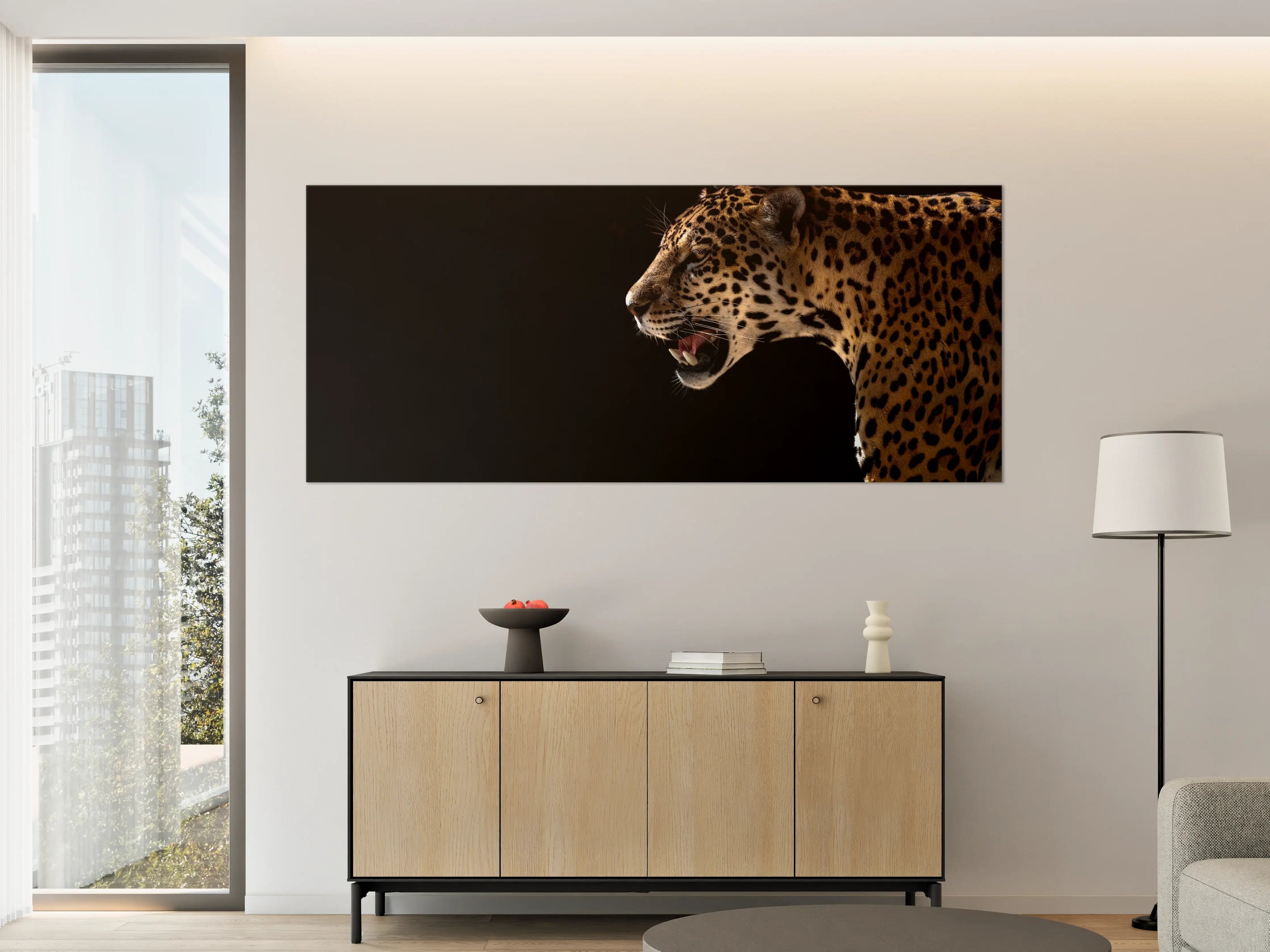 Große Wandbilder - Leopard im Dunkeln mit leuchtend goldener Fellzeichnung