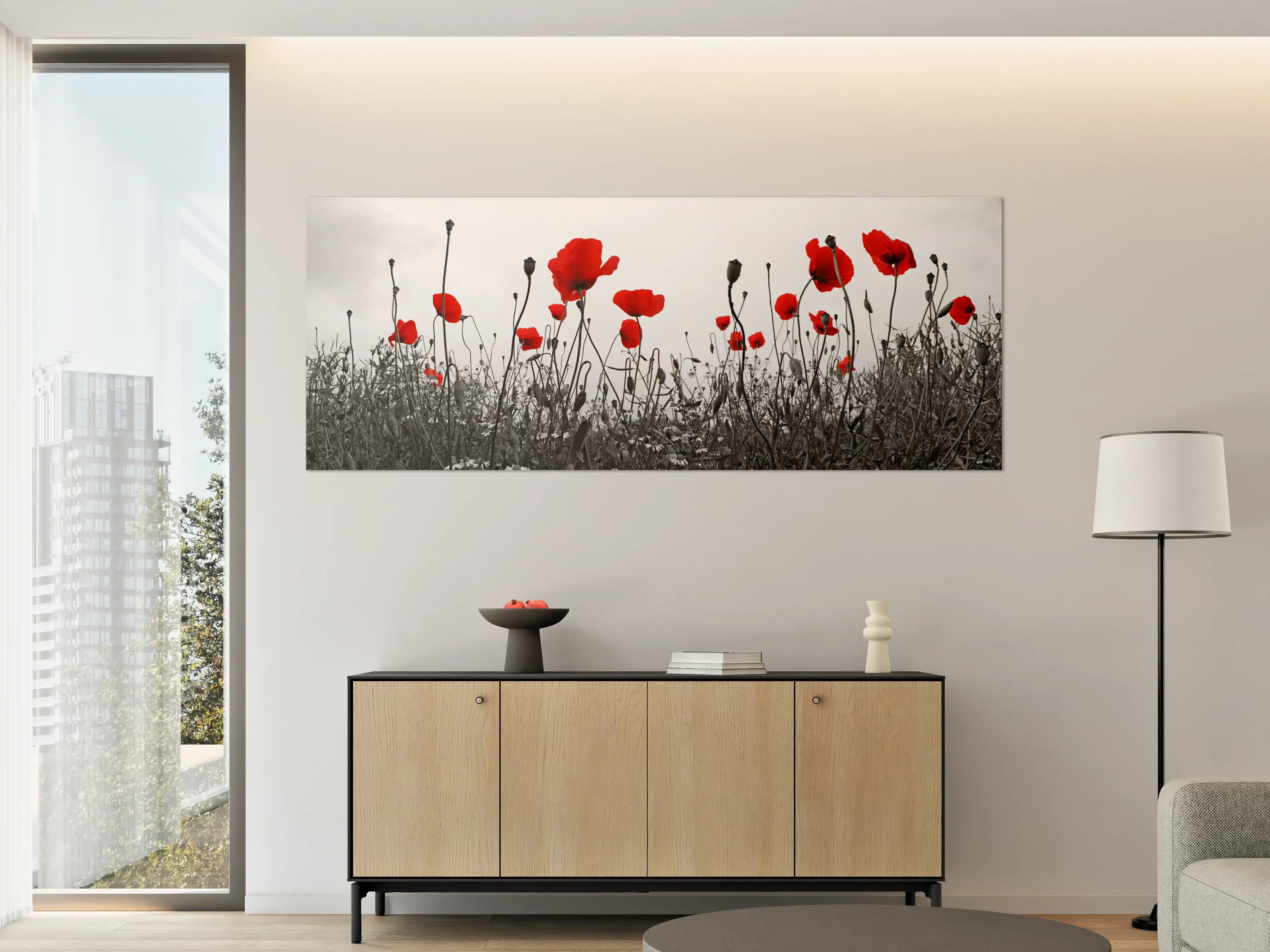 Große Wandbilder - Leuchtende Mohnblumen vor grauem Himmel