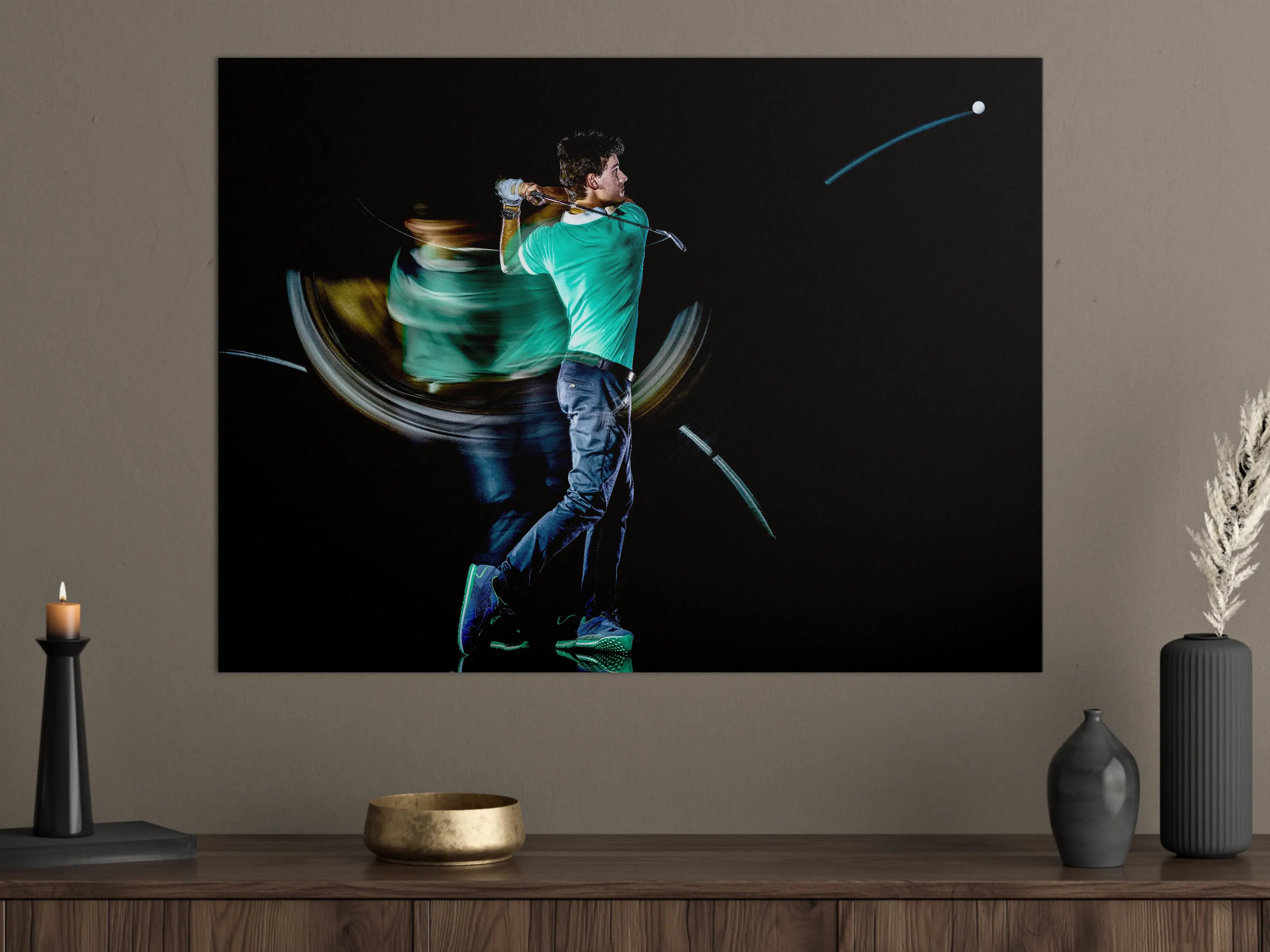 Große Wandbilder - Männlicher Golfer auf Schwarzem Hintergrund