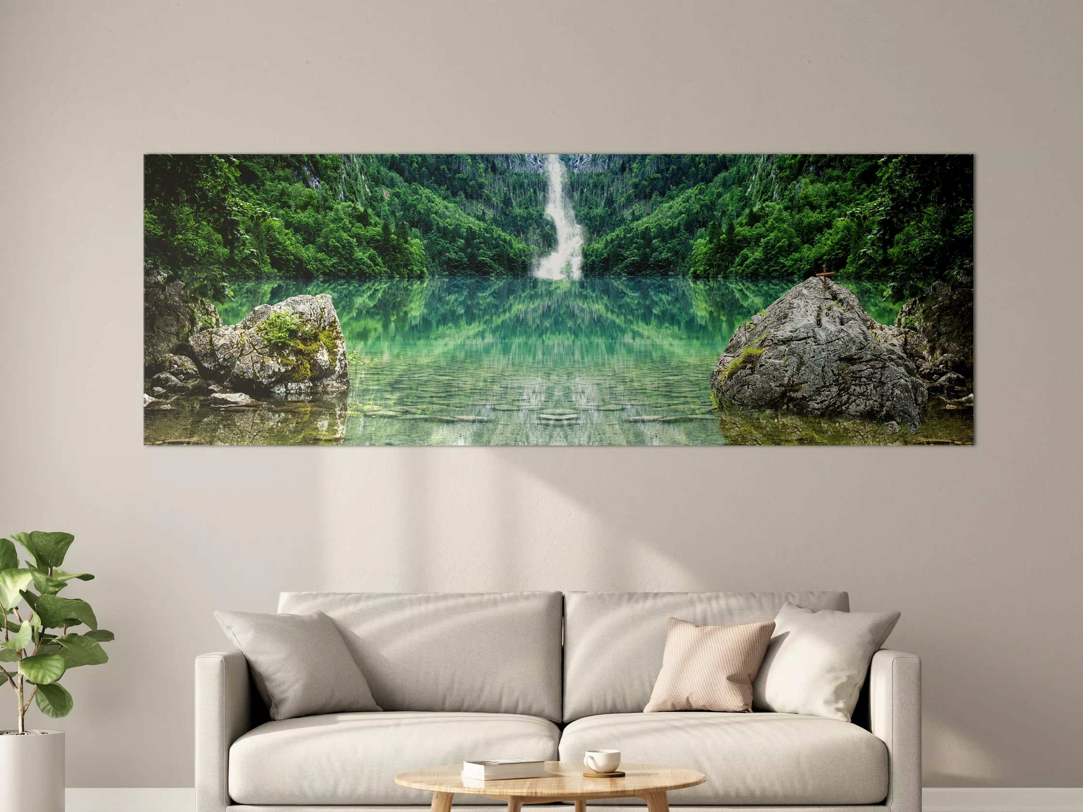 Große Wandbilder - Majestätischer Wasserfall im grünen Wald