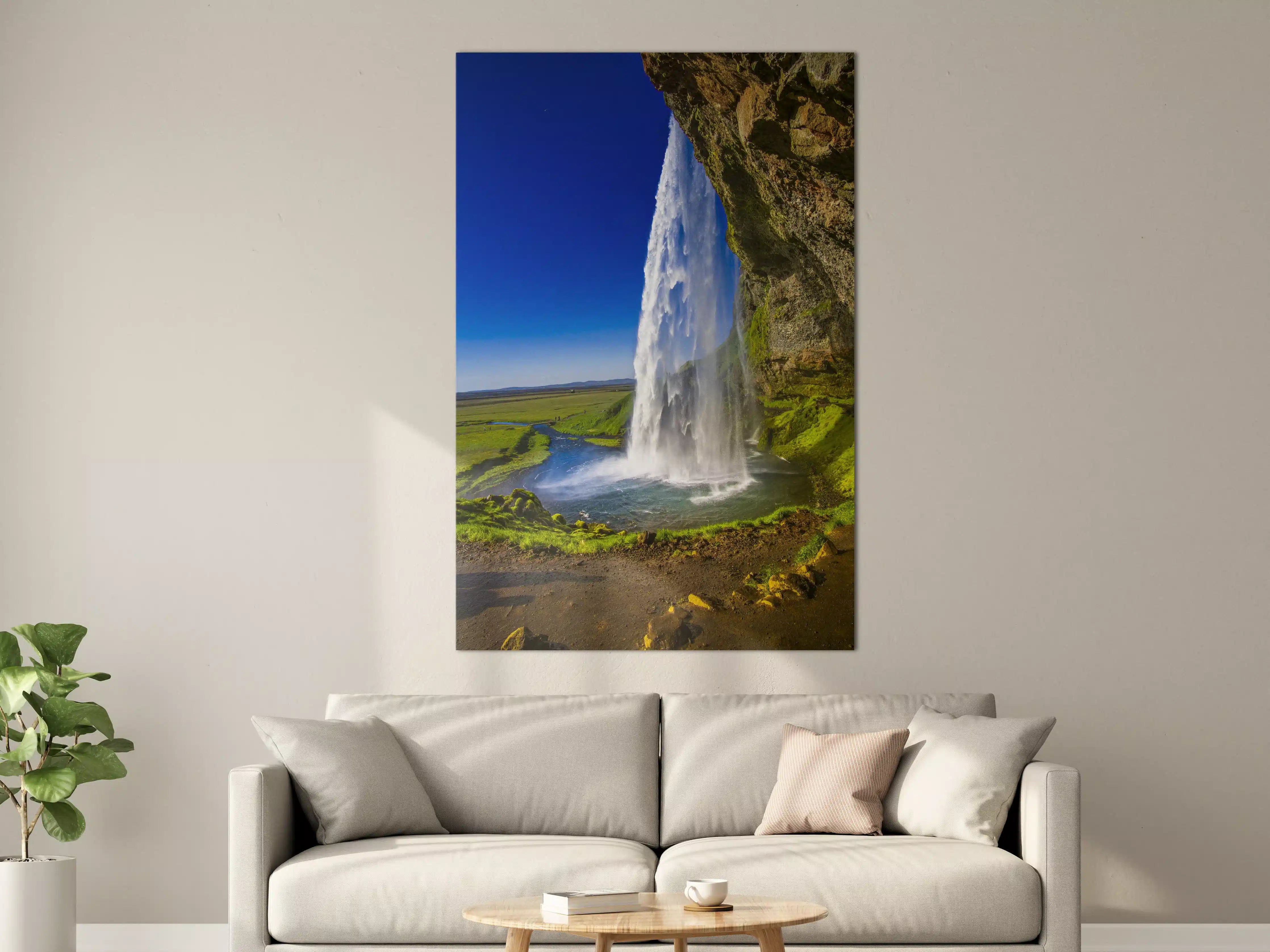 Große Wandbilder - Majestatischer Wasserfall vor grüner Landschaft