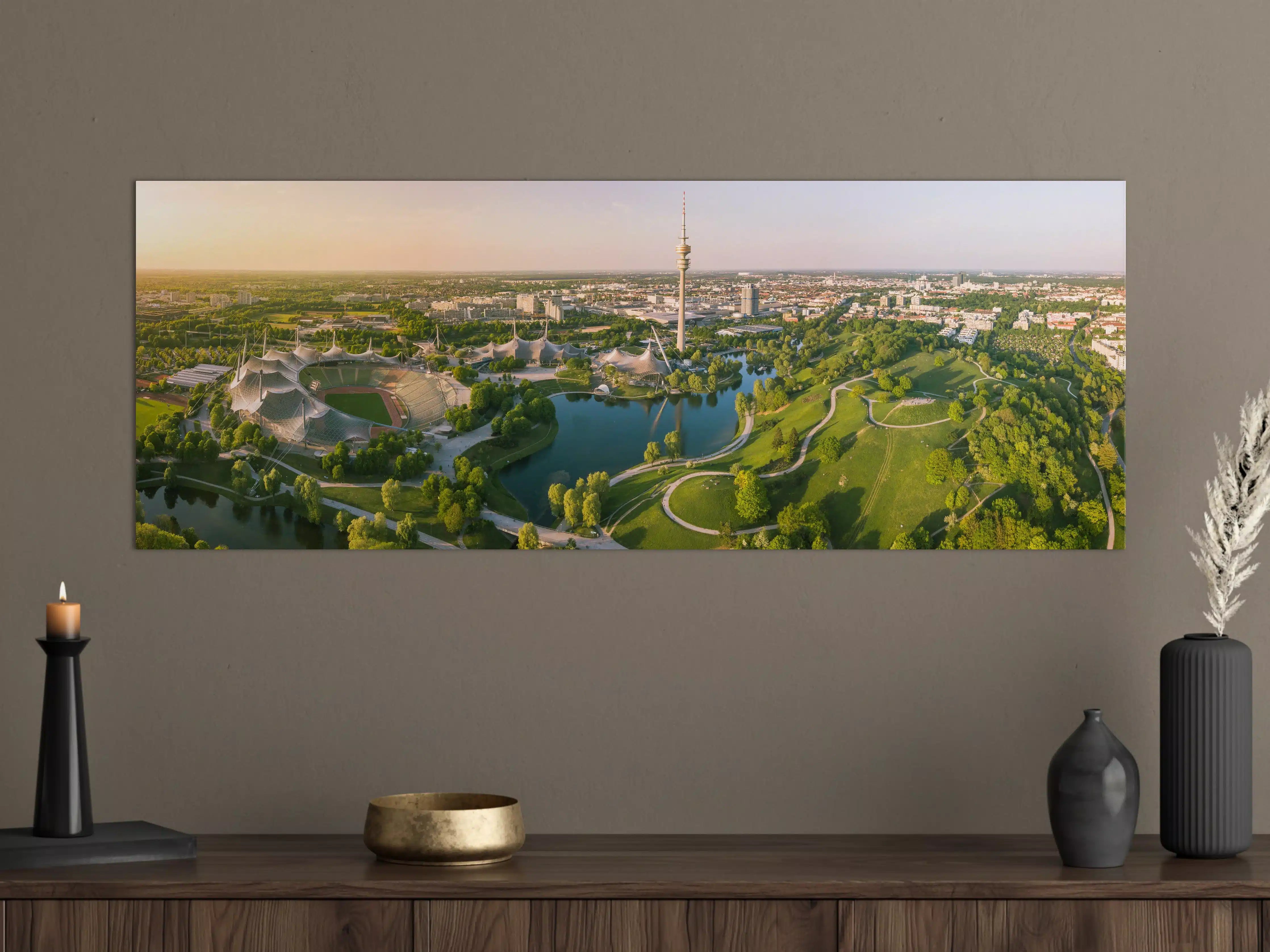 Große Wandbilder - Moderne Phantasielandschaft mit Wasser und Grünflächen
