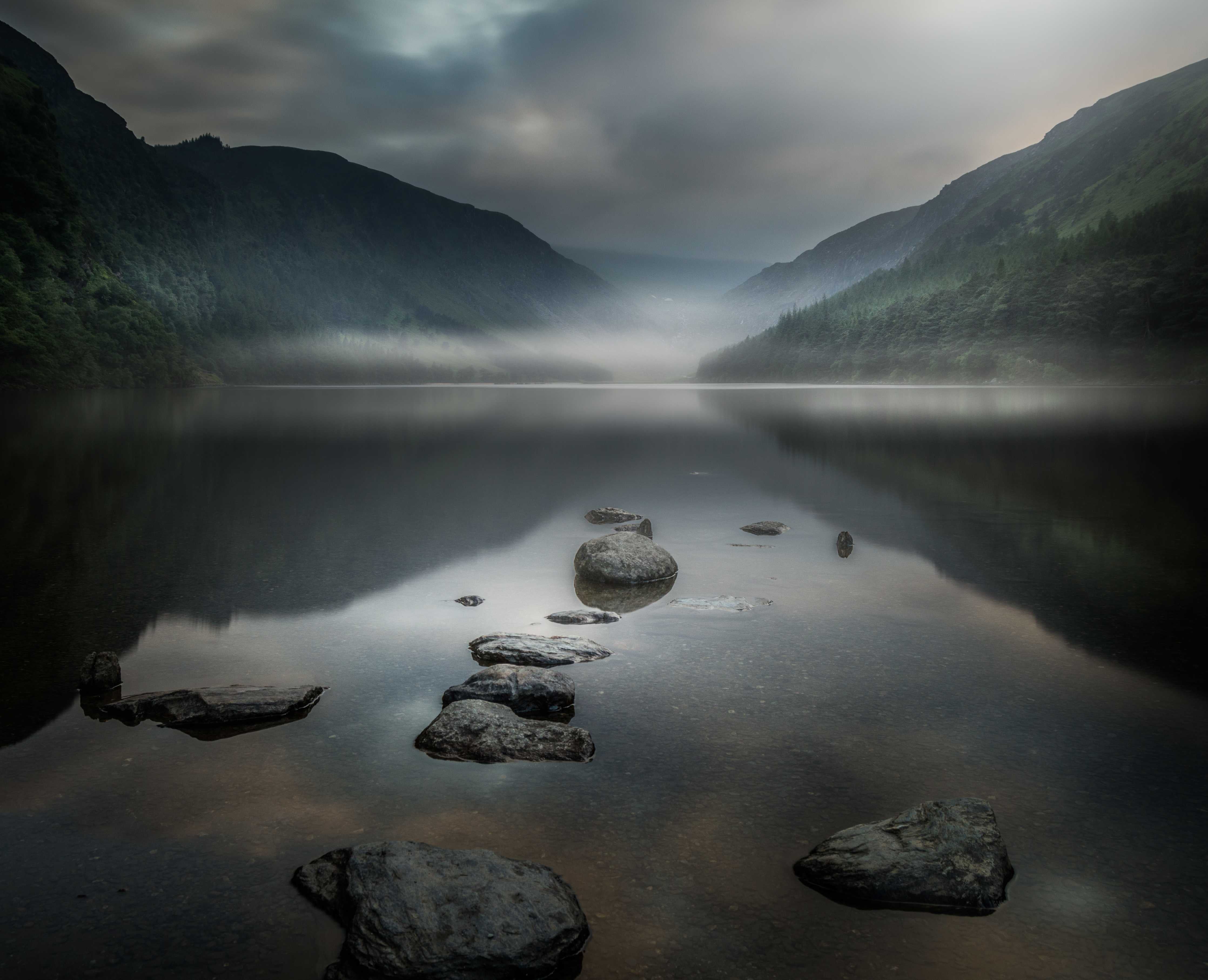Große Wandbilder-Mystischer See in Nebel gehüllt