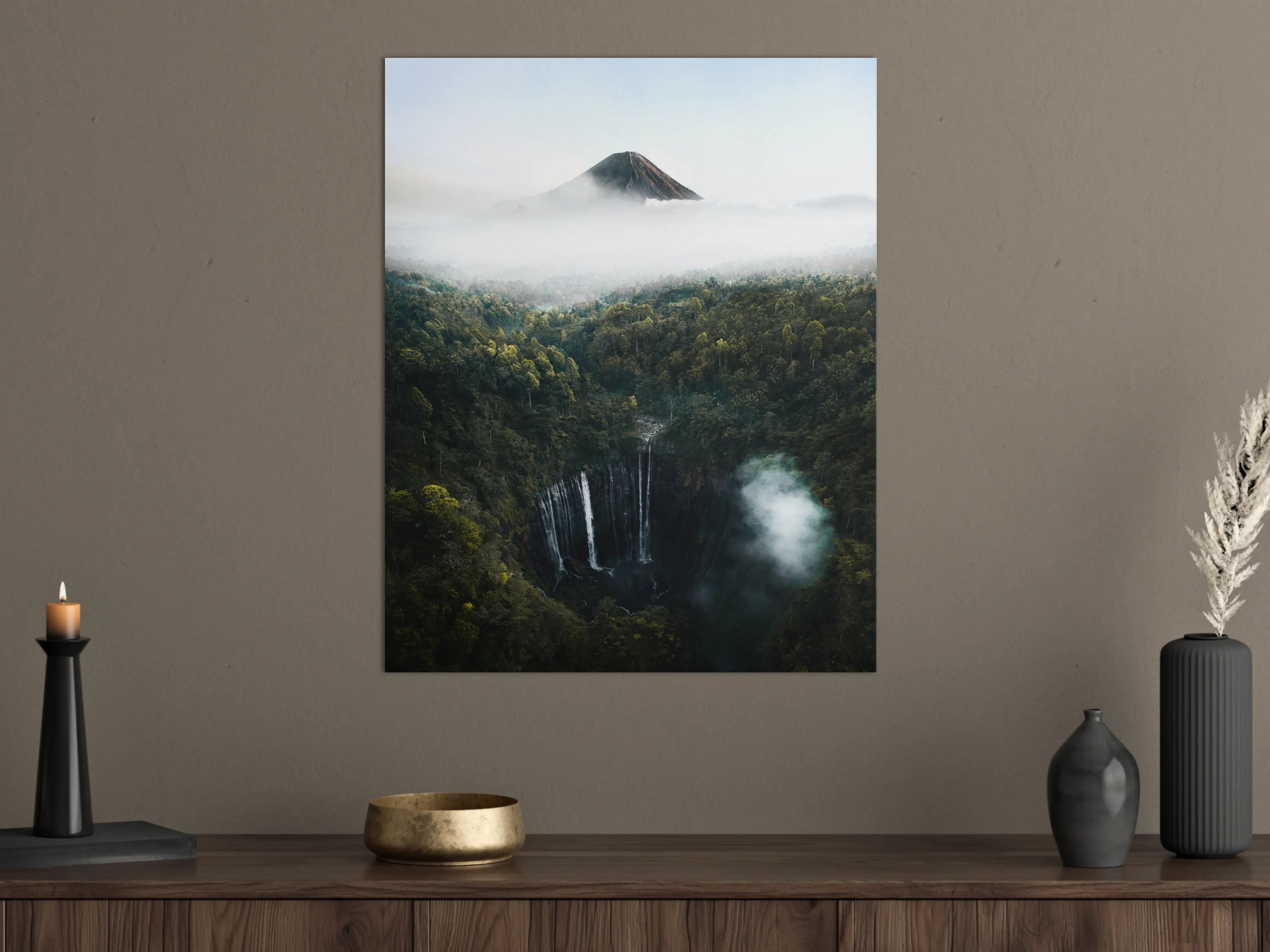 Große Wandbilder - Mystischer Vulkanausblick mit Wasserfall
