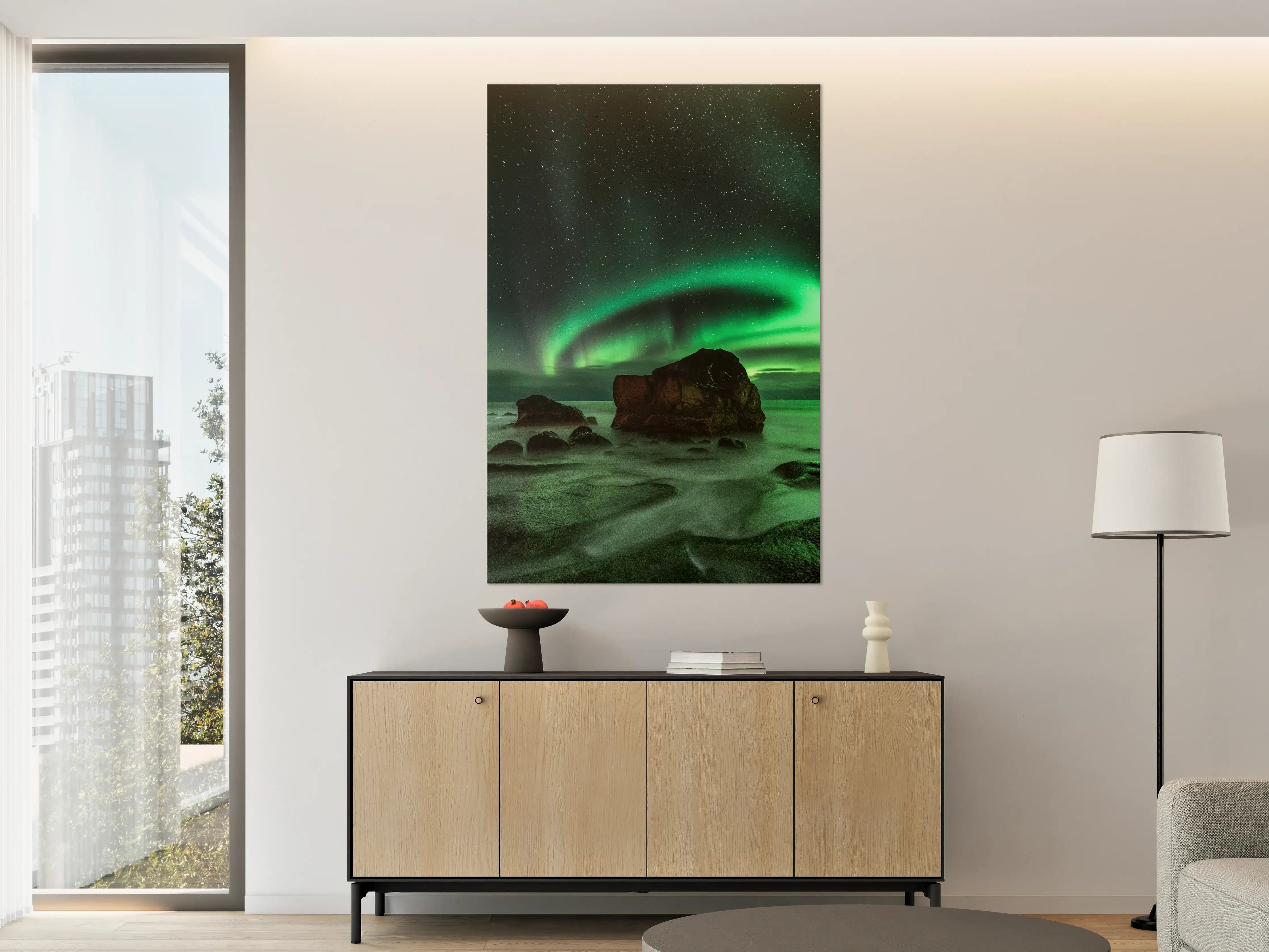 Große Wandbilder - Nordlichter über Felsen am Meer