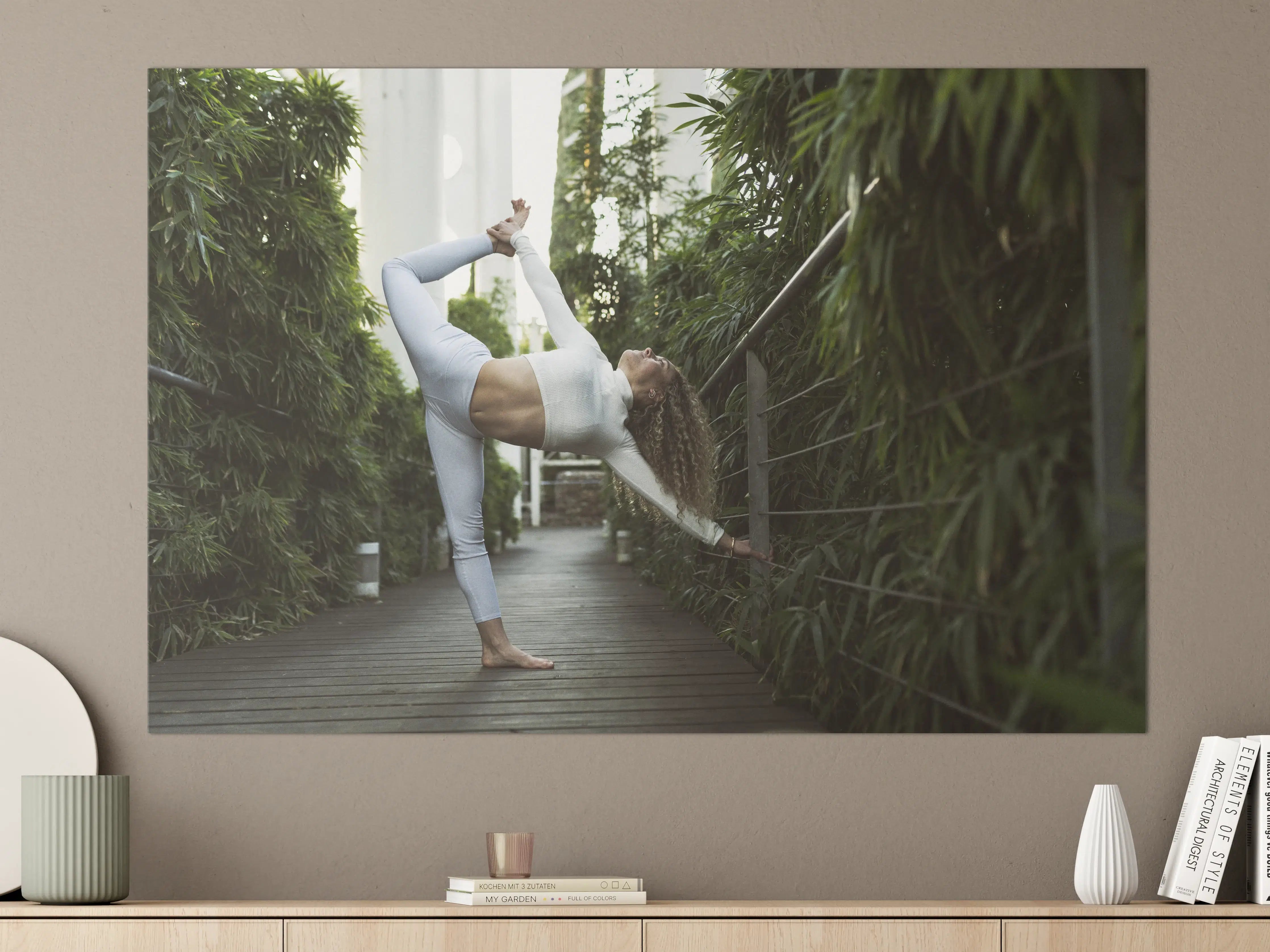 Große Wandbilder - Schöne blonde Frau mit lockigem Haar