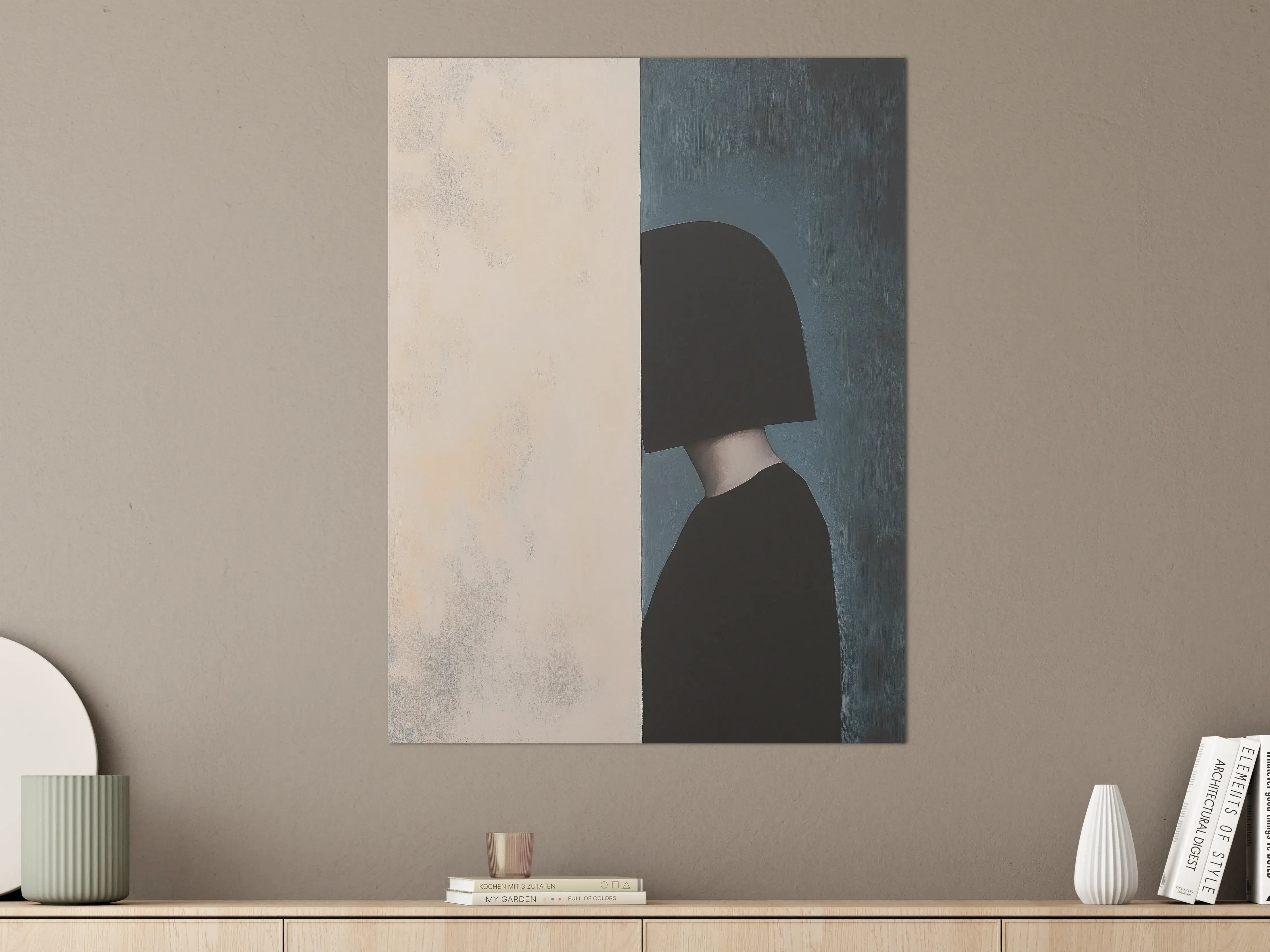 Große Wandbilder - Schwarz gekleidete Person mit Hut vor Wand