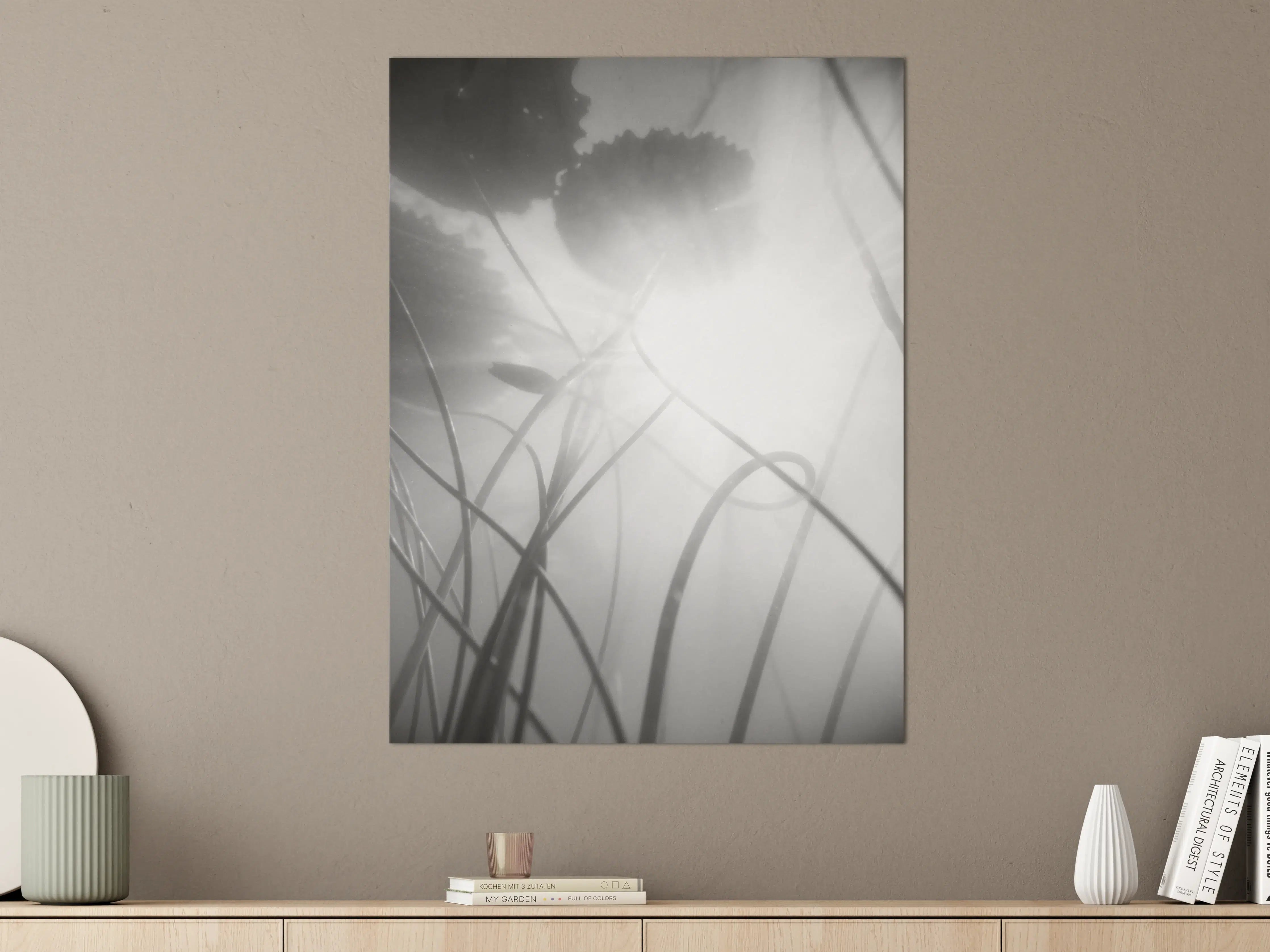 Große Wandbilder - Serenes Nebel-Lilien Kunstwerk