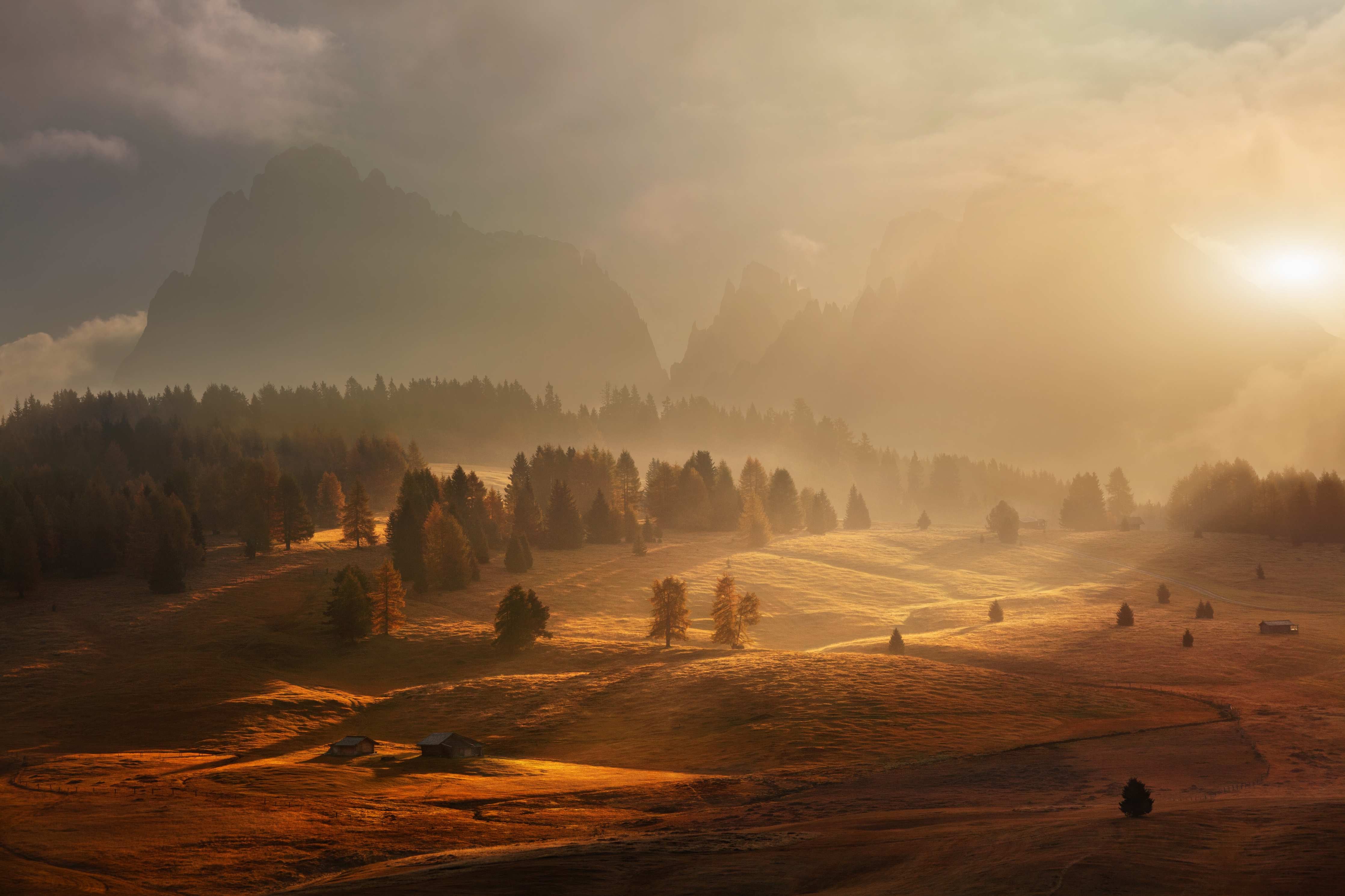 Große Wandbilder-Sonnenaufgang über einer Berglandschaft
