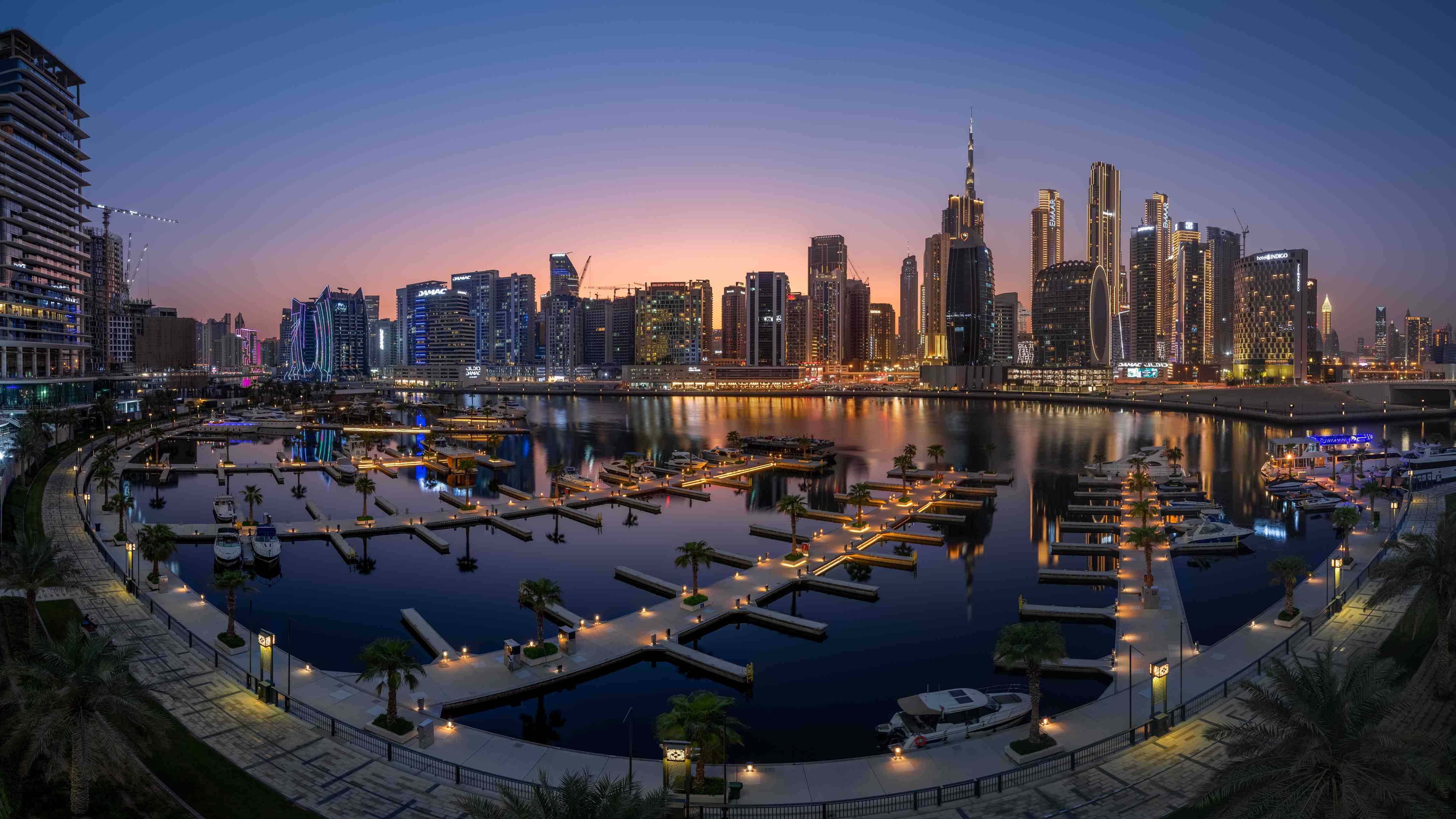 Große Wandbilder-Städtischer Hafen bei Sonnenuntergang