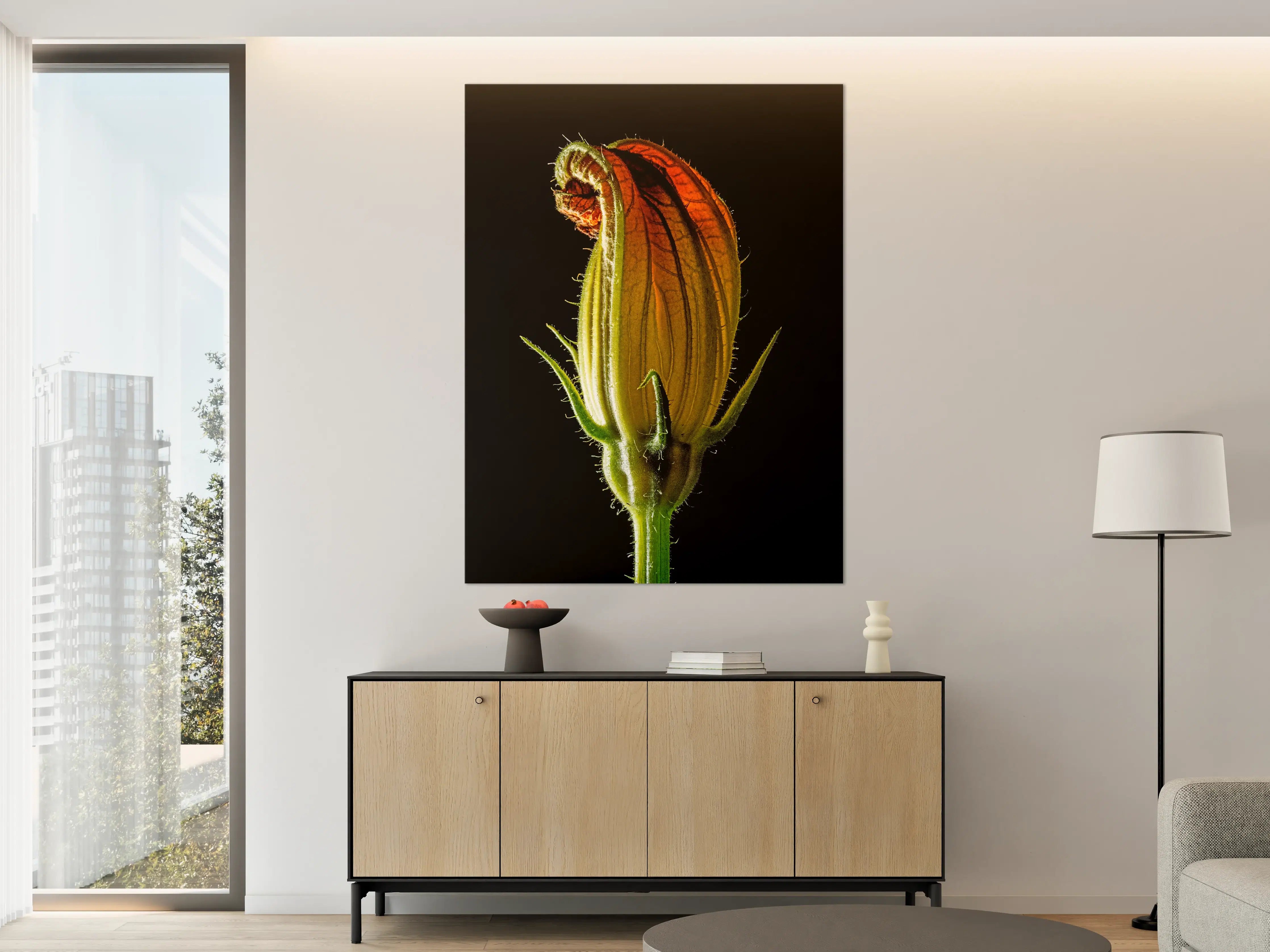 Große Wandbilder - Verschlossene Blumenknospe im Gegenlicht