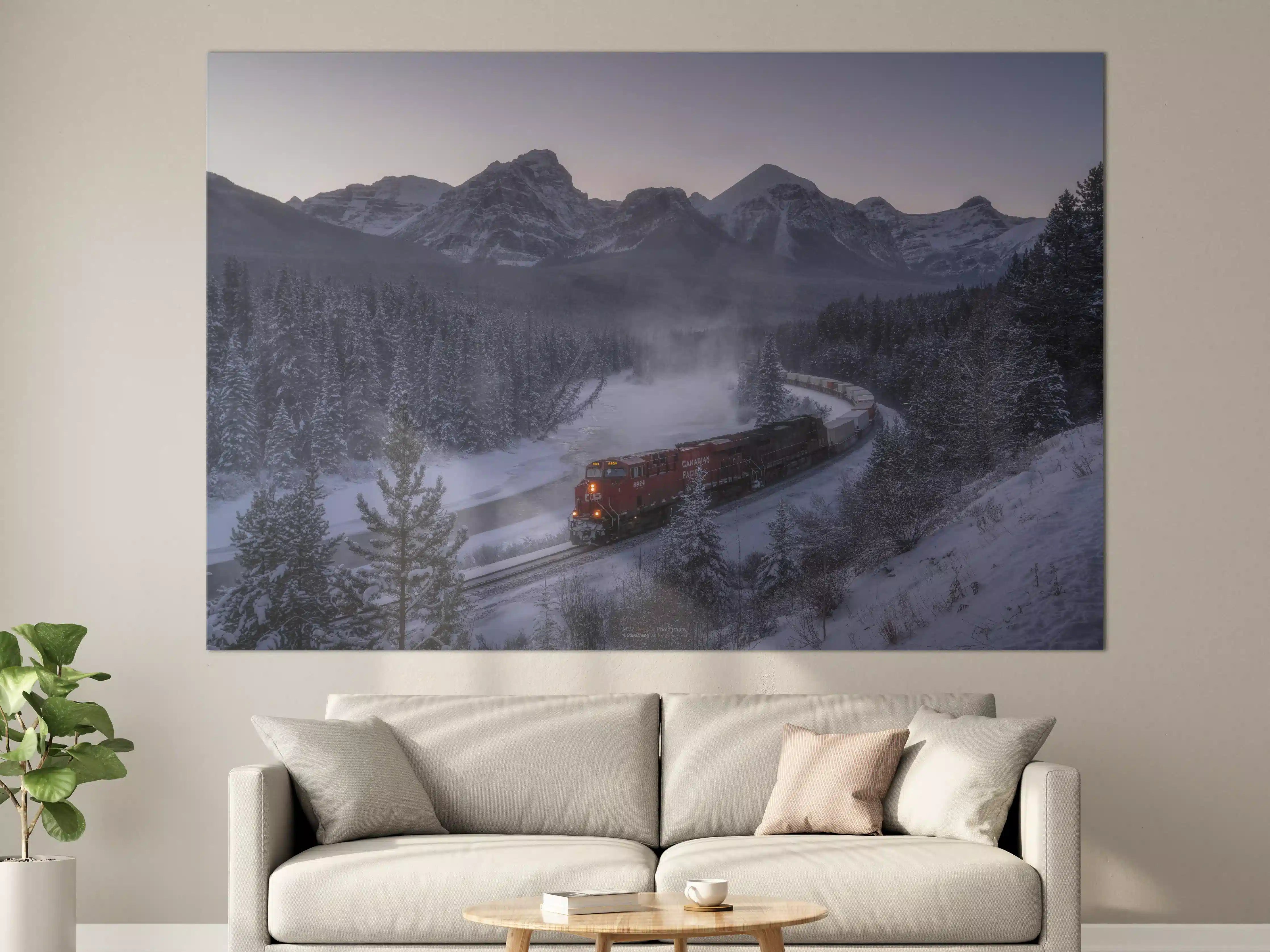 Große Wandbilder - Winterzug in Bergkulisse