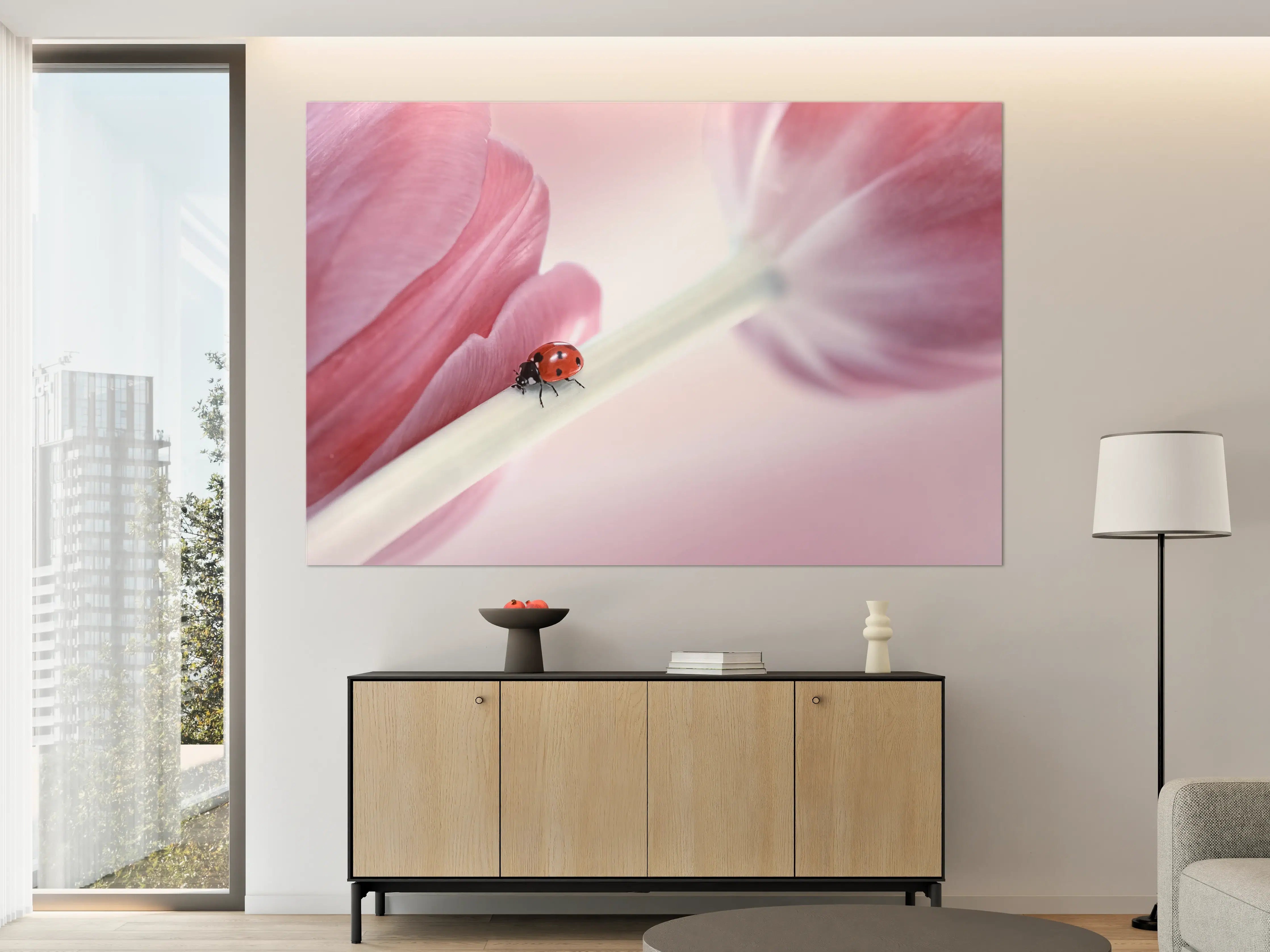 Große Wandbilder - Zarte Tulpen mit Marienkäfer in Rosa Rosa