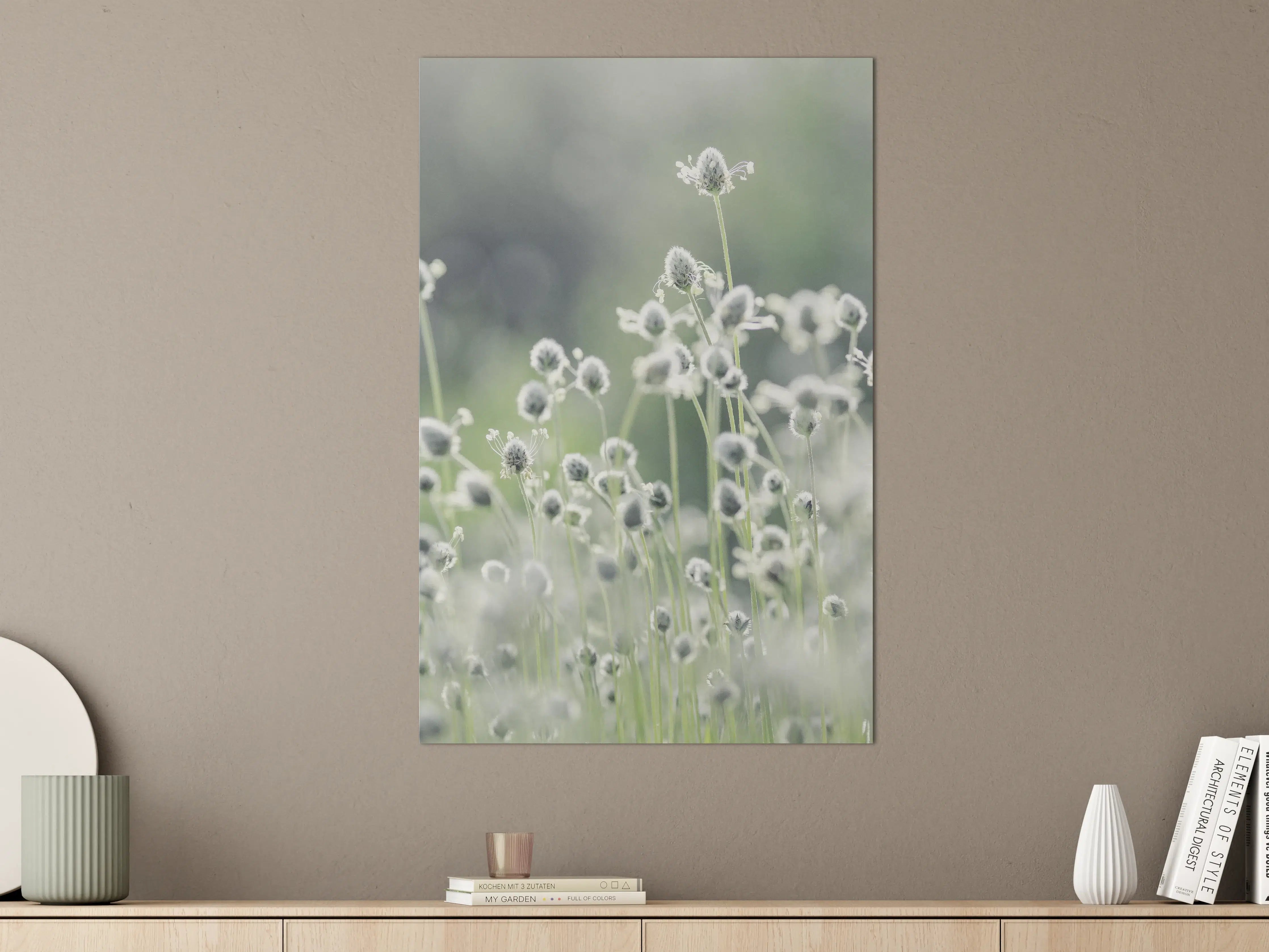 Große Wandbilder - Zarte wildwachsende Blumen im Morgengrauen