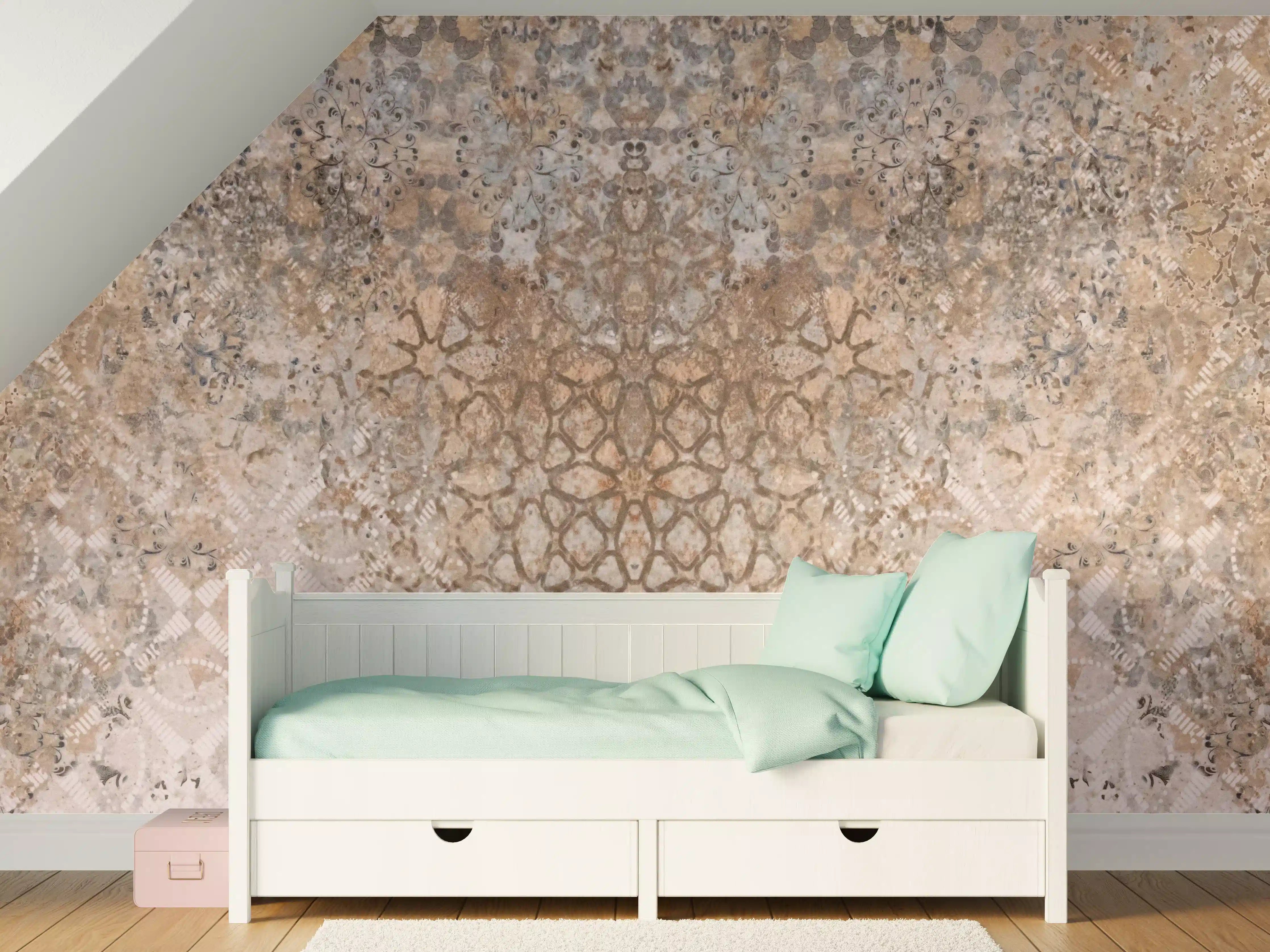 Kinderzimmer Wandgestaltung - Abgenutzte bräunliche Vintage Tapete