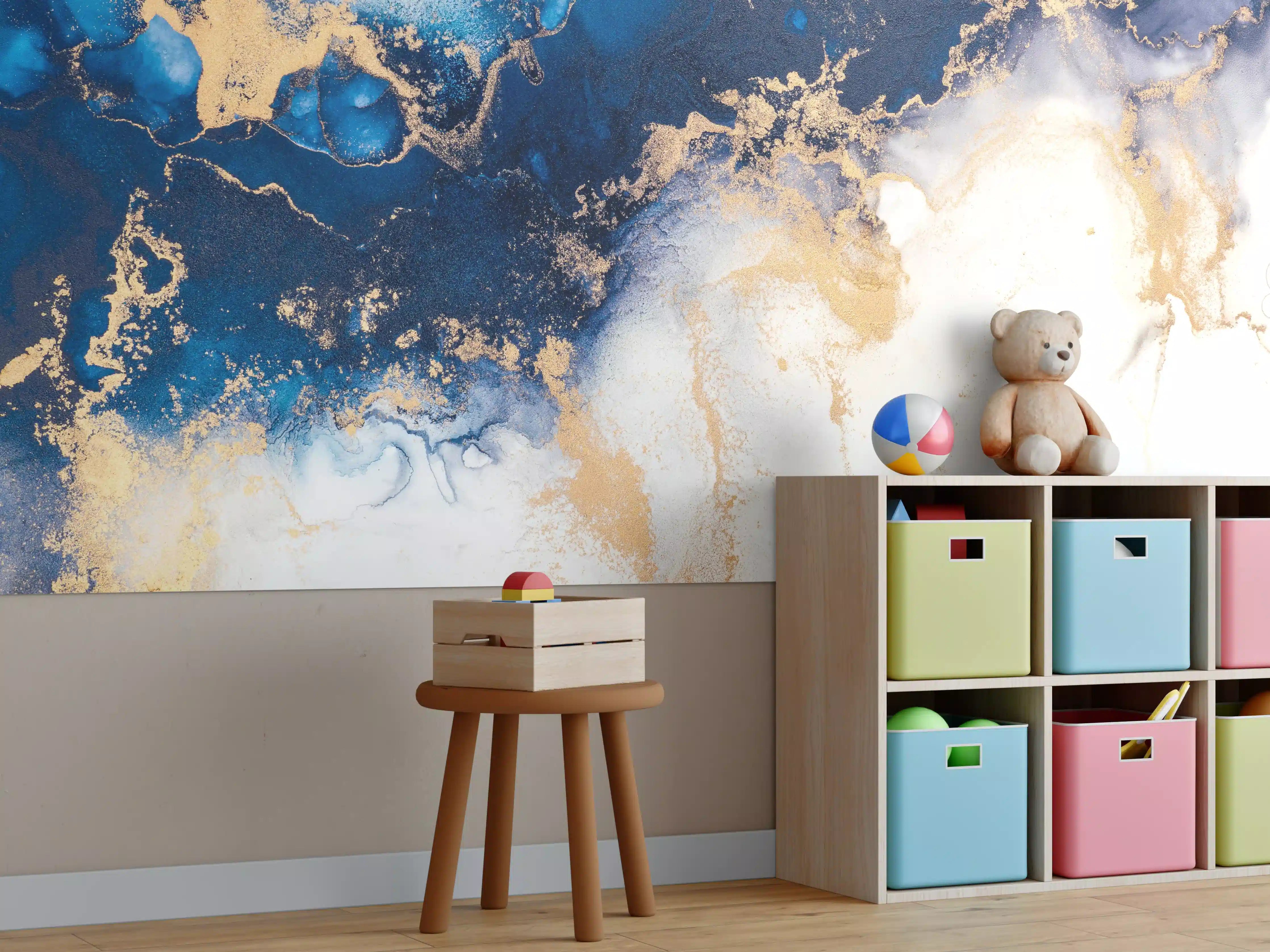 Kinderzimmer Wandgestaltung - Abstrakte Marmortinte in Blau-Gold