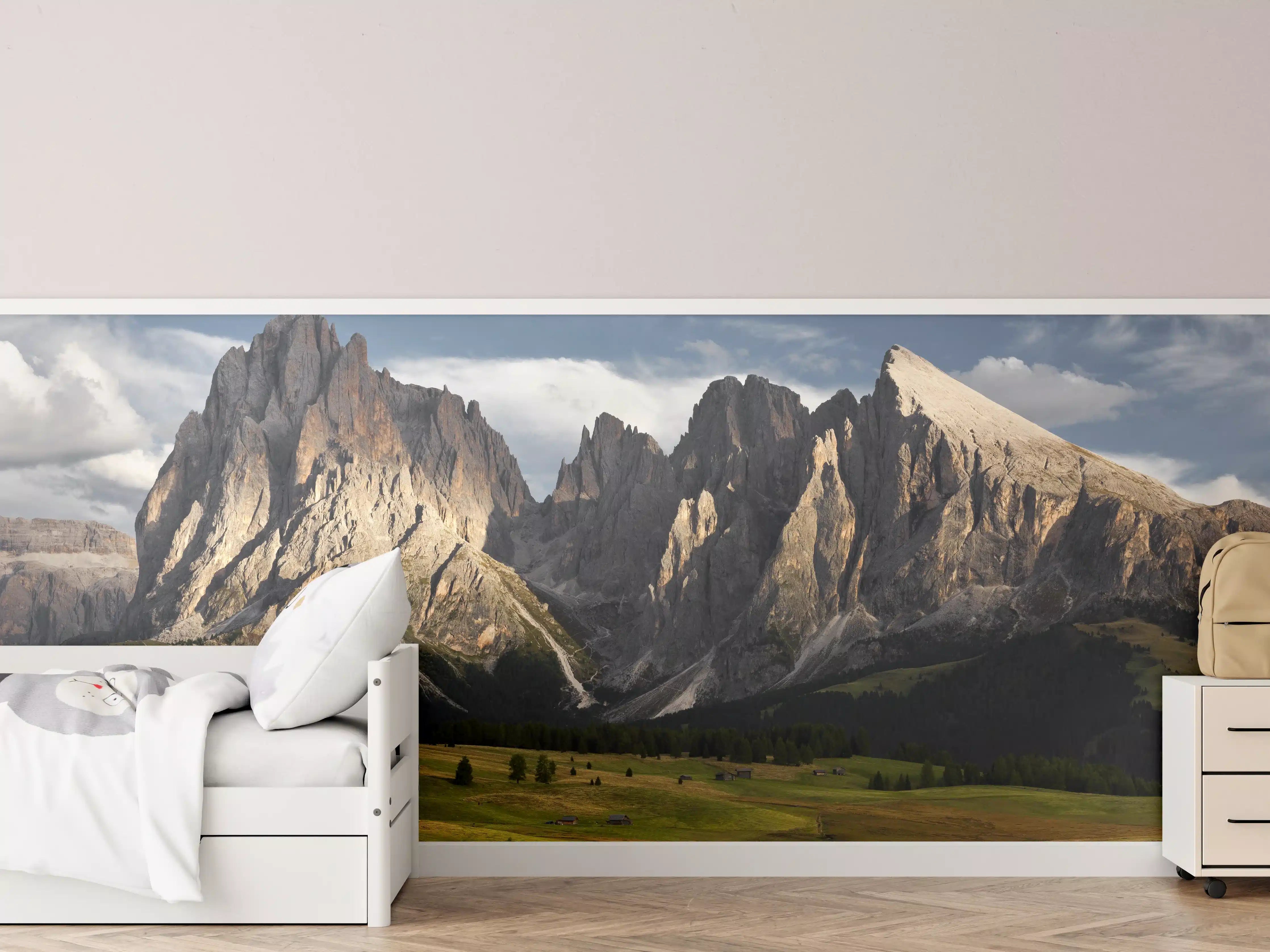 Kinderzimmer Wandgestaltung - Alpenpanorama Dolomiten Wiese