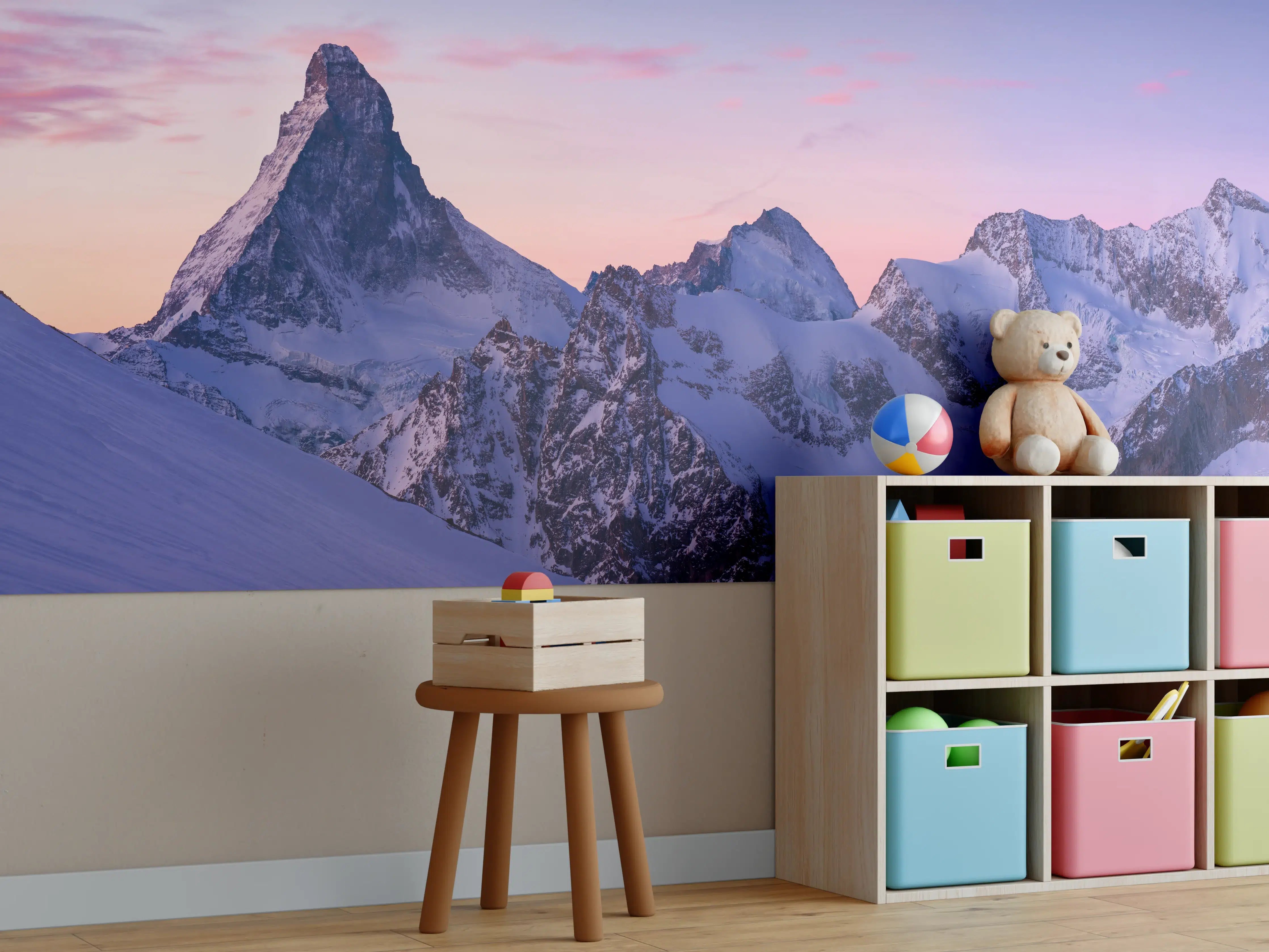 Kinderzimmer Wandgestaltung - Alpenpanorama Sonnenuntergang Weiß-Rosa