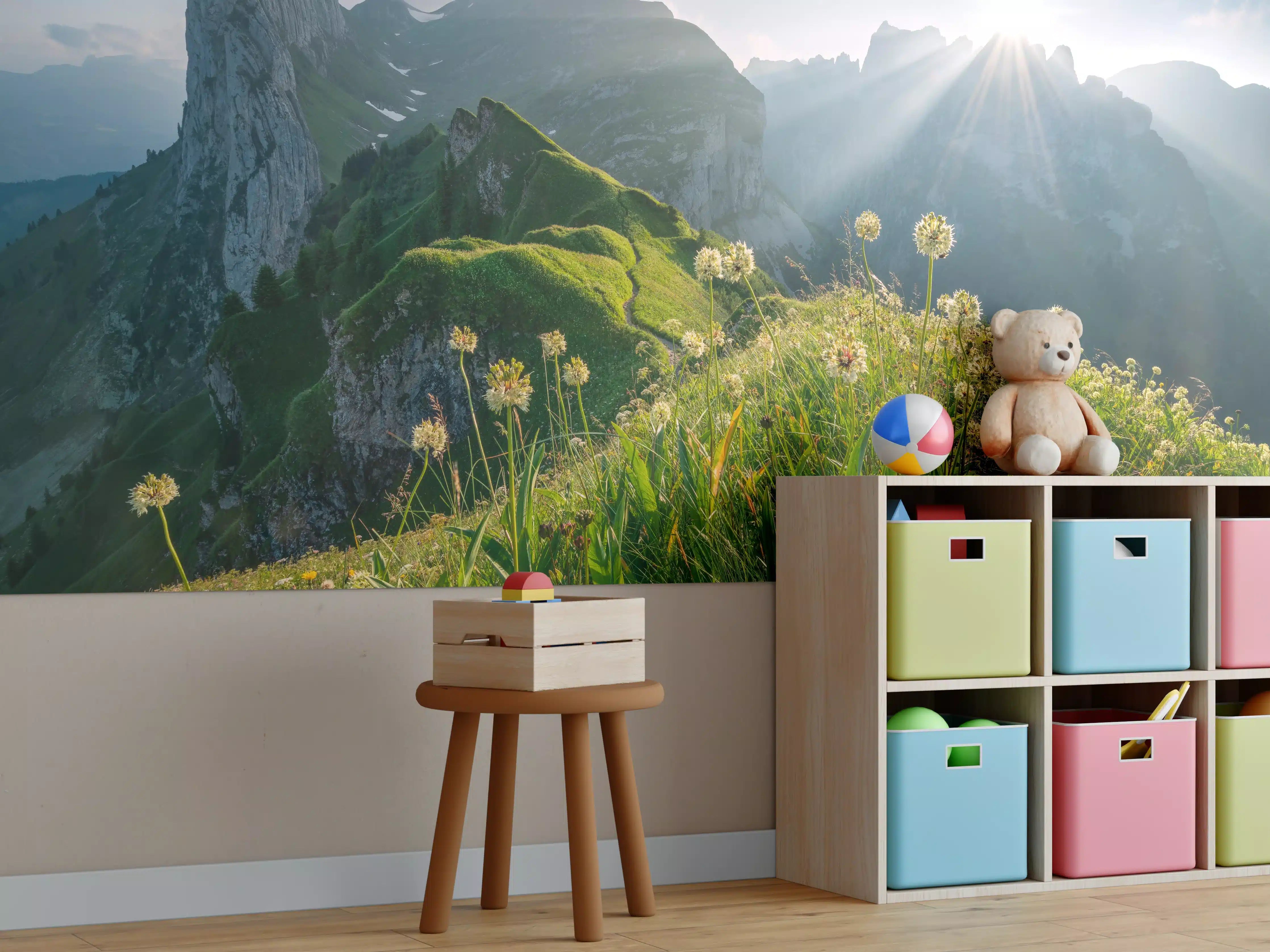 Kinderzimmer Wandgestaltung - Alpenwiesen im Sommerlicht