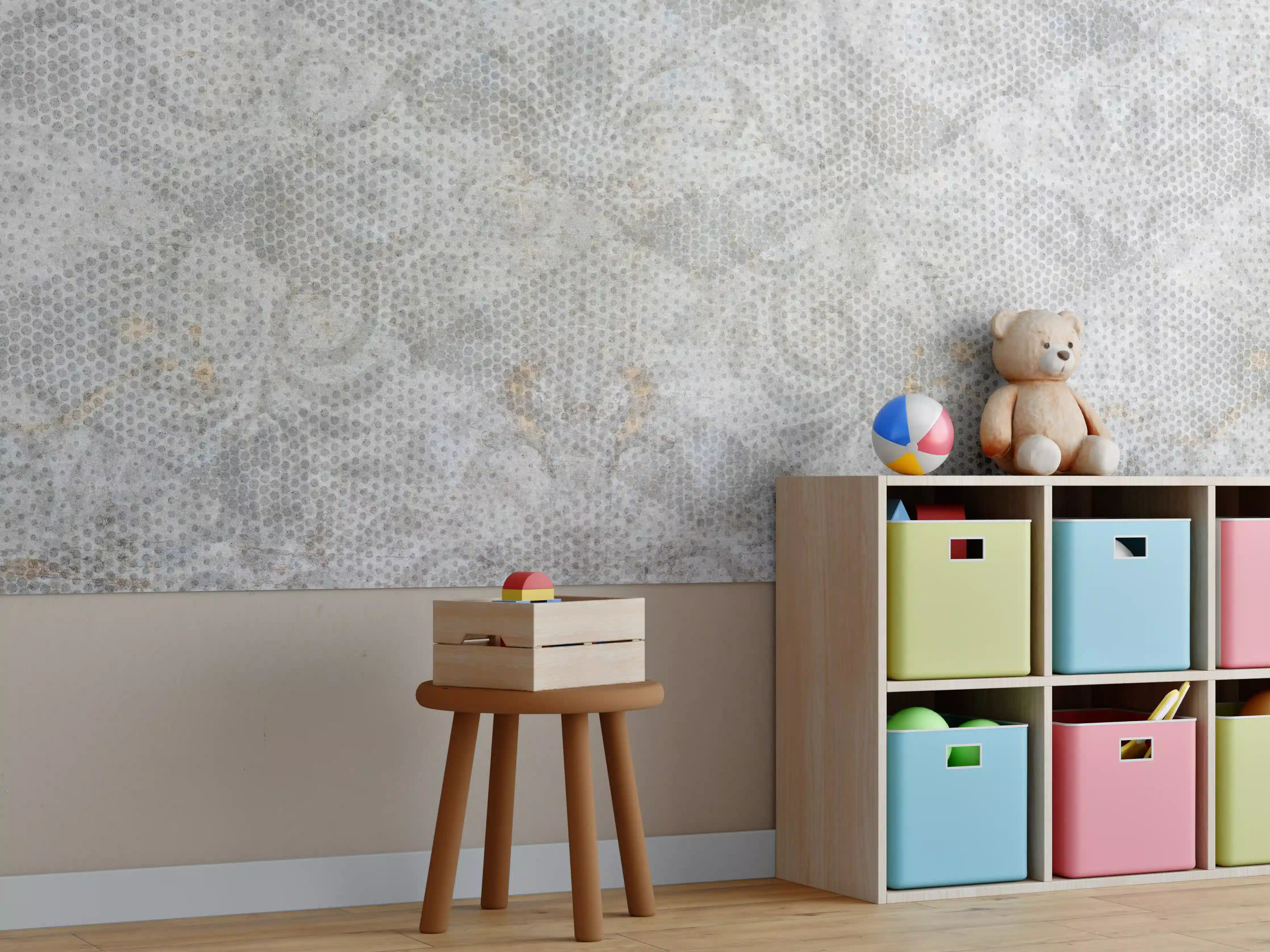 Kinderzimmer Wandgestaltung - Alte weiße befleckte Tapete