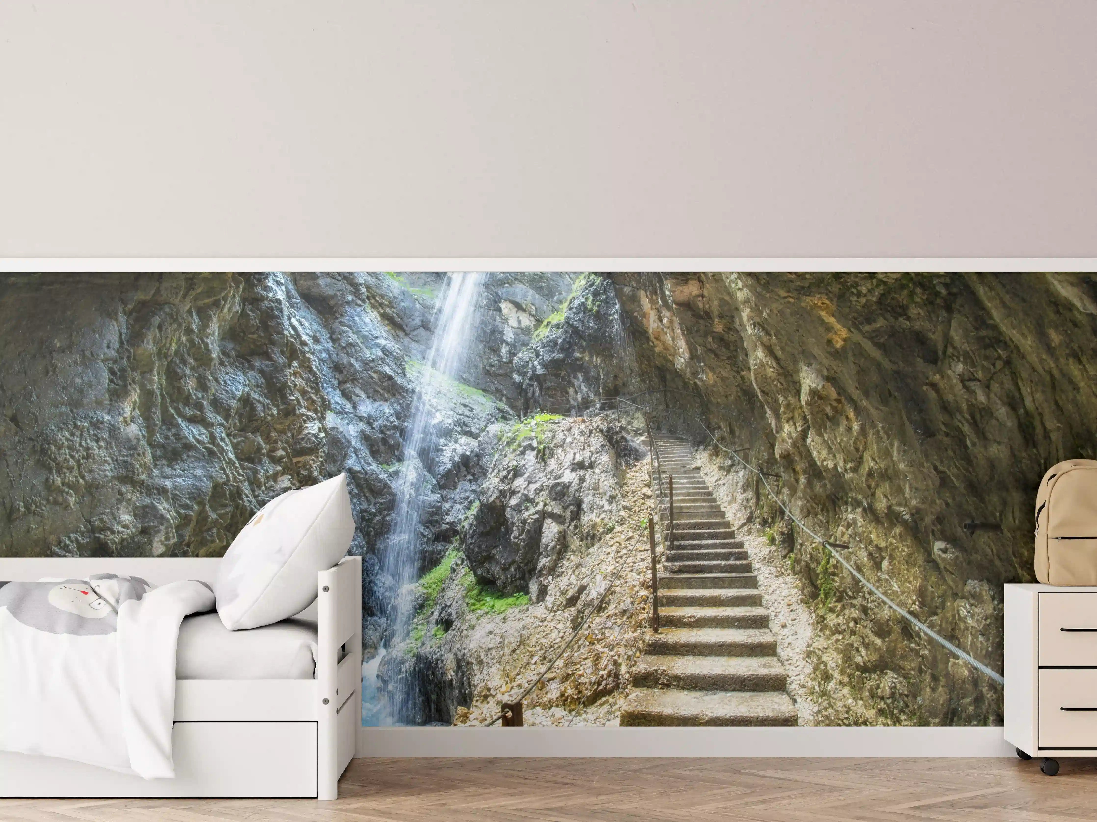 Kinderzimmer Wandgestaltung - Antike Steintreppen mit Wasserfall