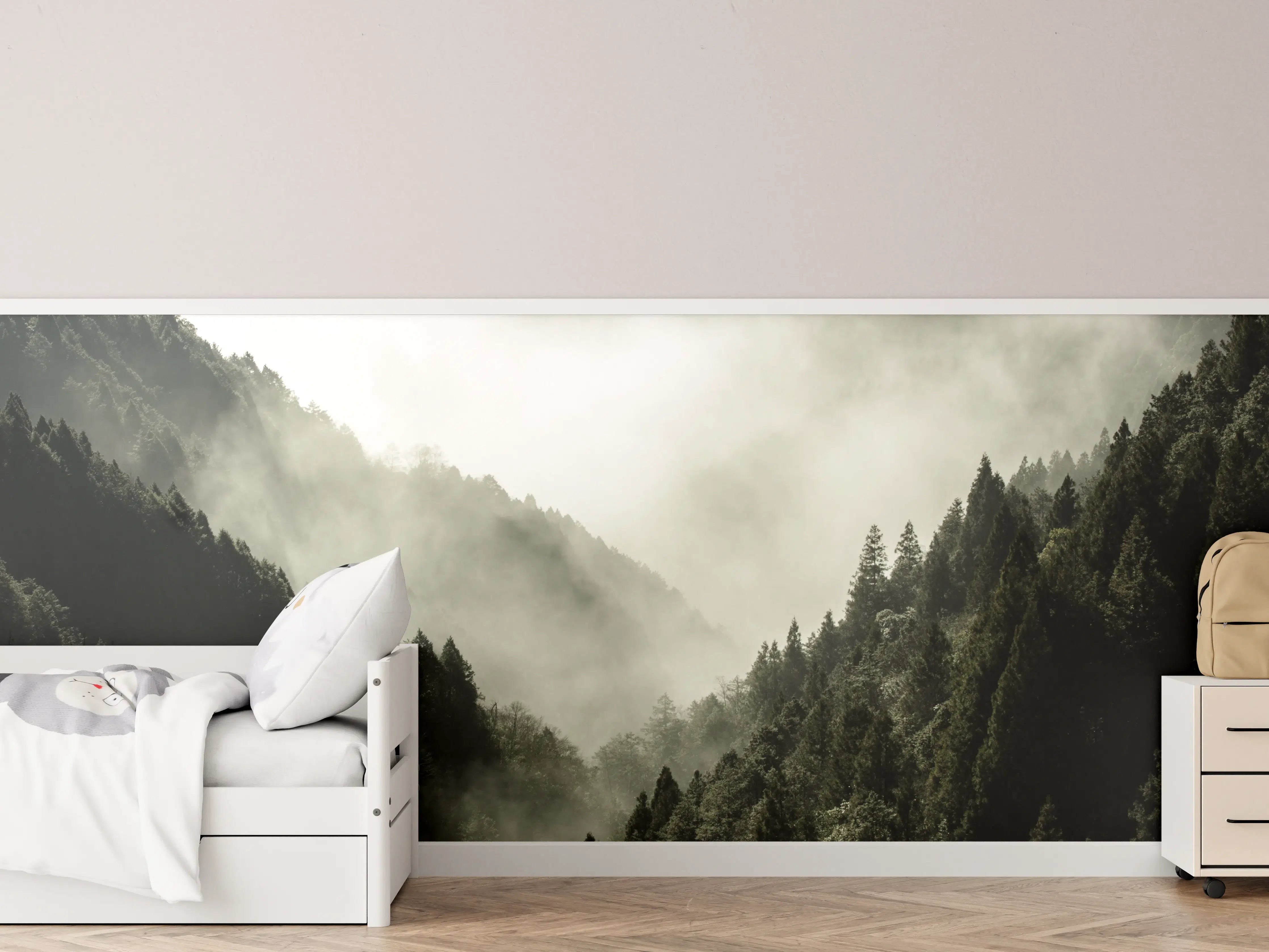 Kinderzimmer Wandgestaltung - Berg bedeckt in Nebel und Wolken