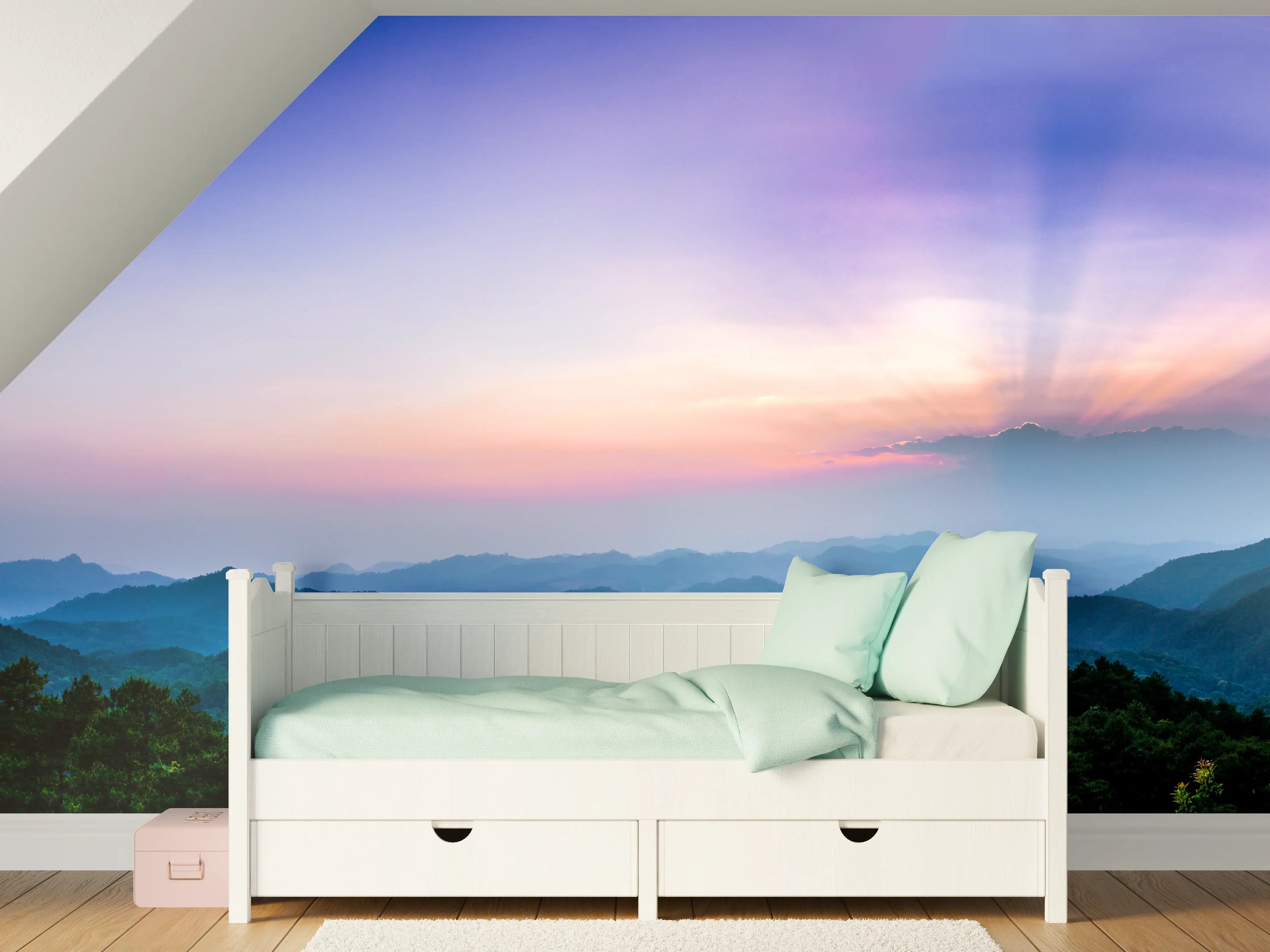 Kinderzimmer Wandgestaltung - Bergblick mit Sonnenstrahl