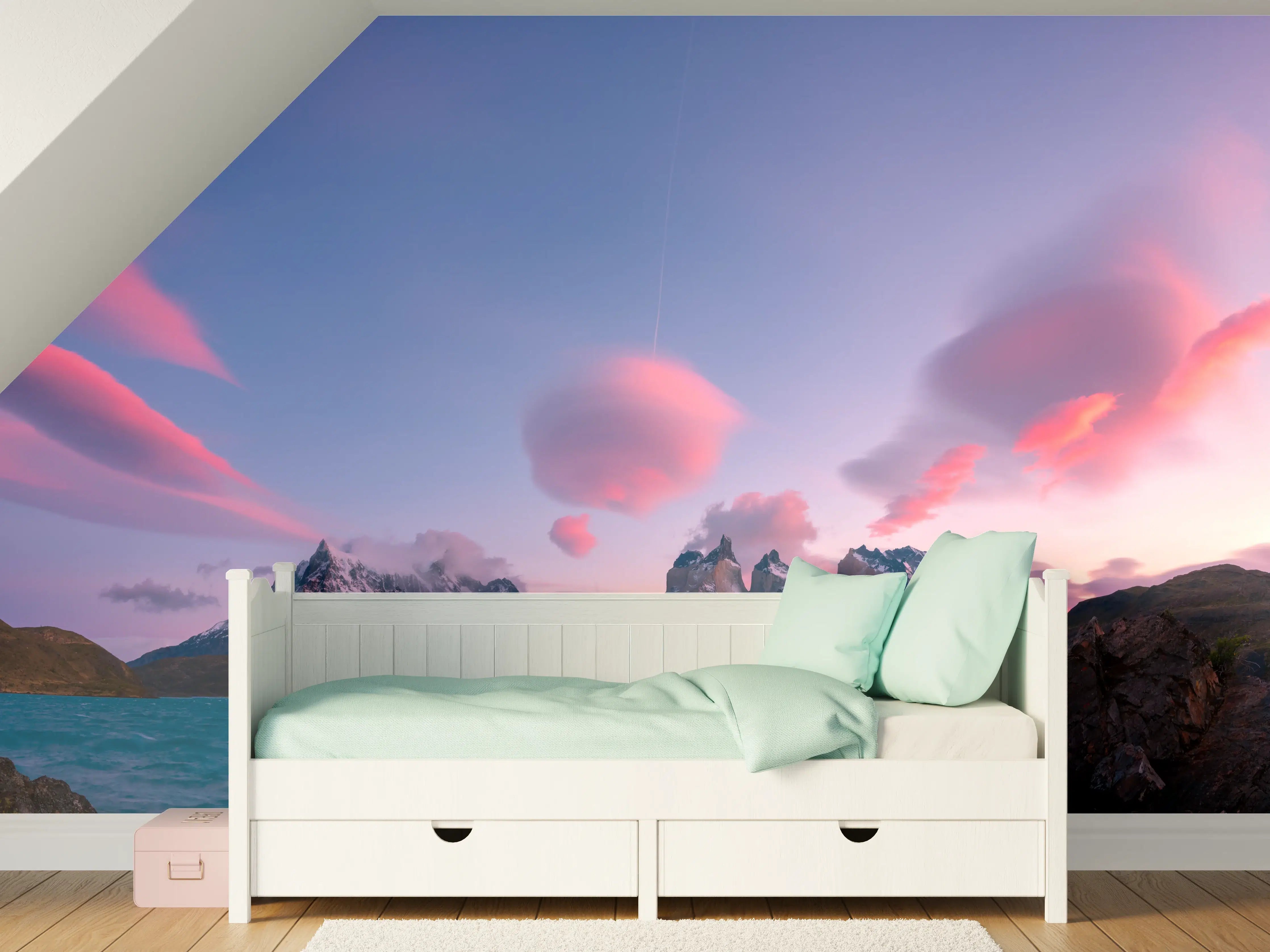 Kinderzimmer Wandgestaltung - Bergpanorama im rosa Sonnenuntergang