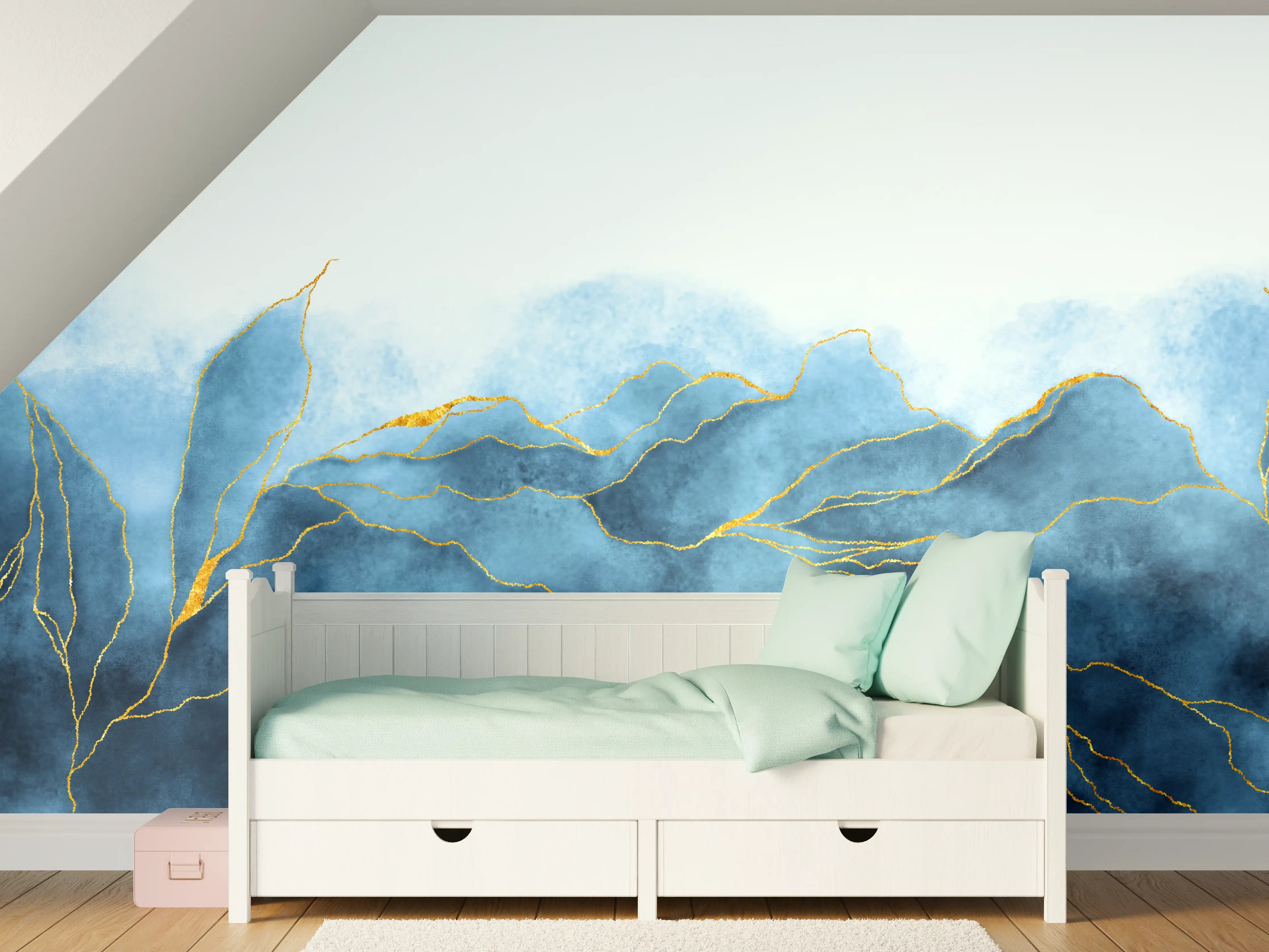 Kinderzimmer Wandgestaltung - Blaues Aquarell mit Goldelementen