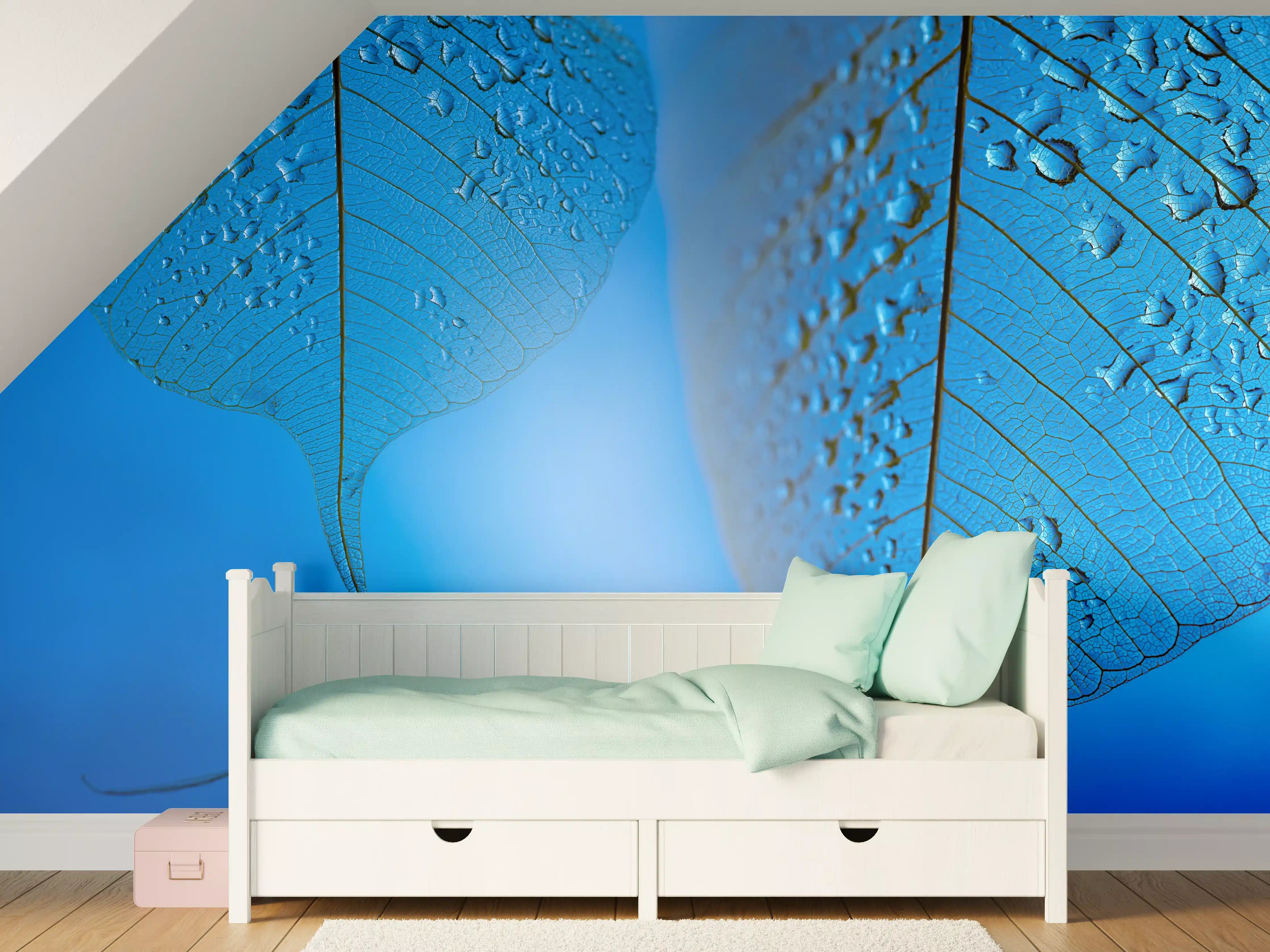 Kinderzimmer Wandgestaltung - Blaues Tautropfen Blatt Makro