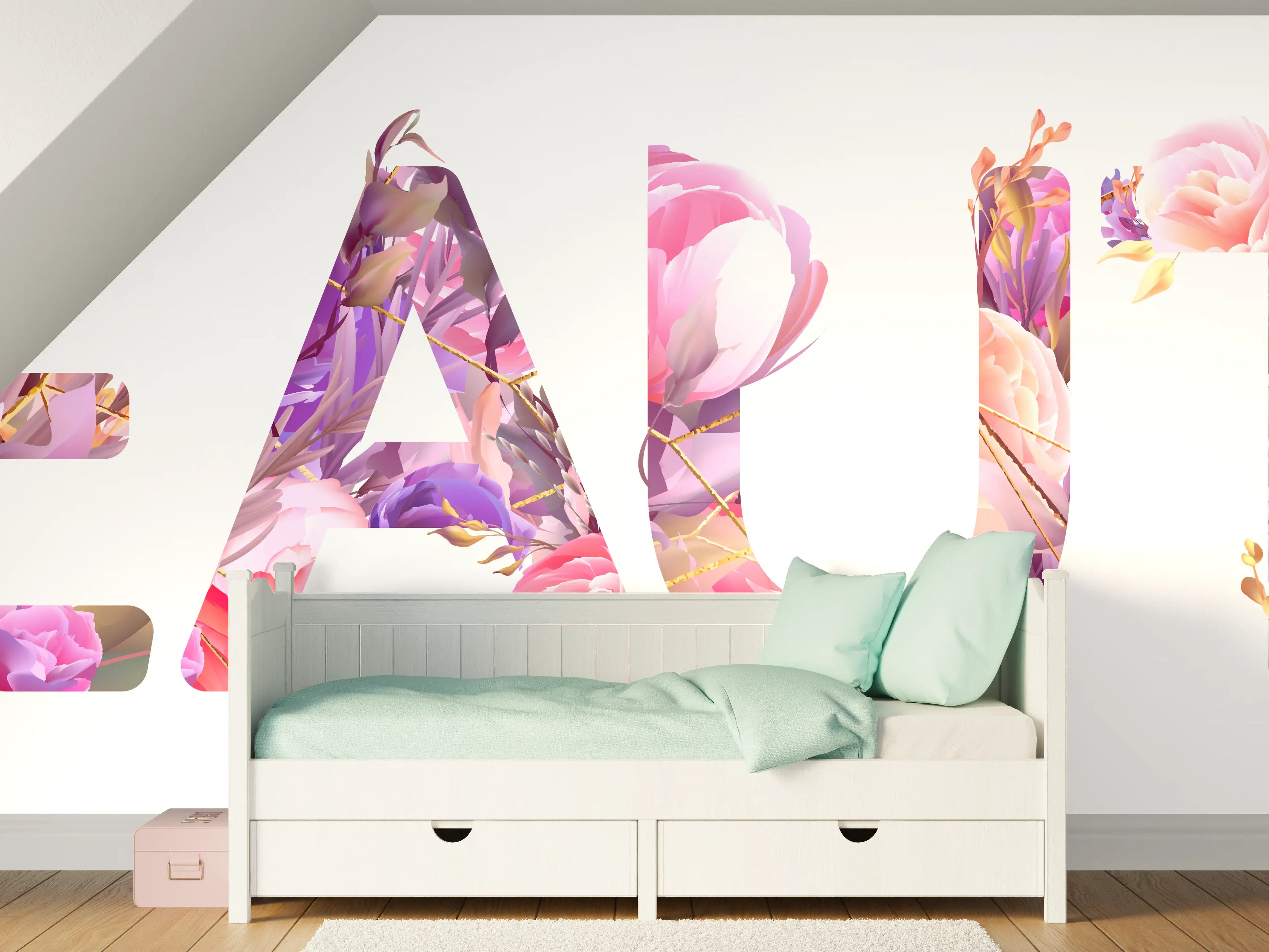Kinderzimmer Wandgestaltung - Blumige Beauty-Schrift