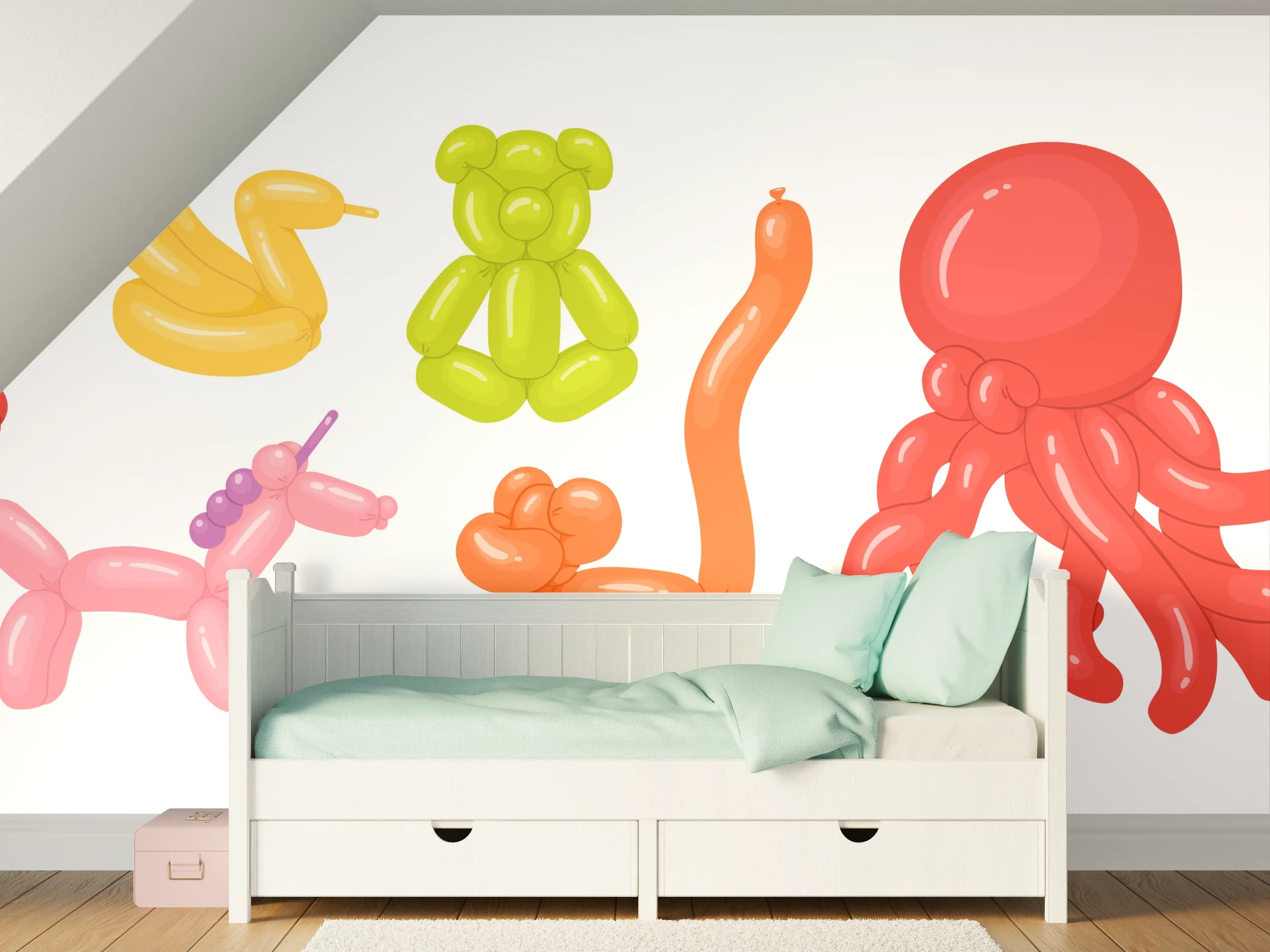 Kinderzimmer Wandgestaltung - Bunte Ballons in Form von Tieren und Objekten