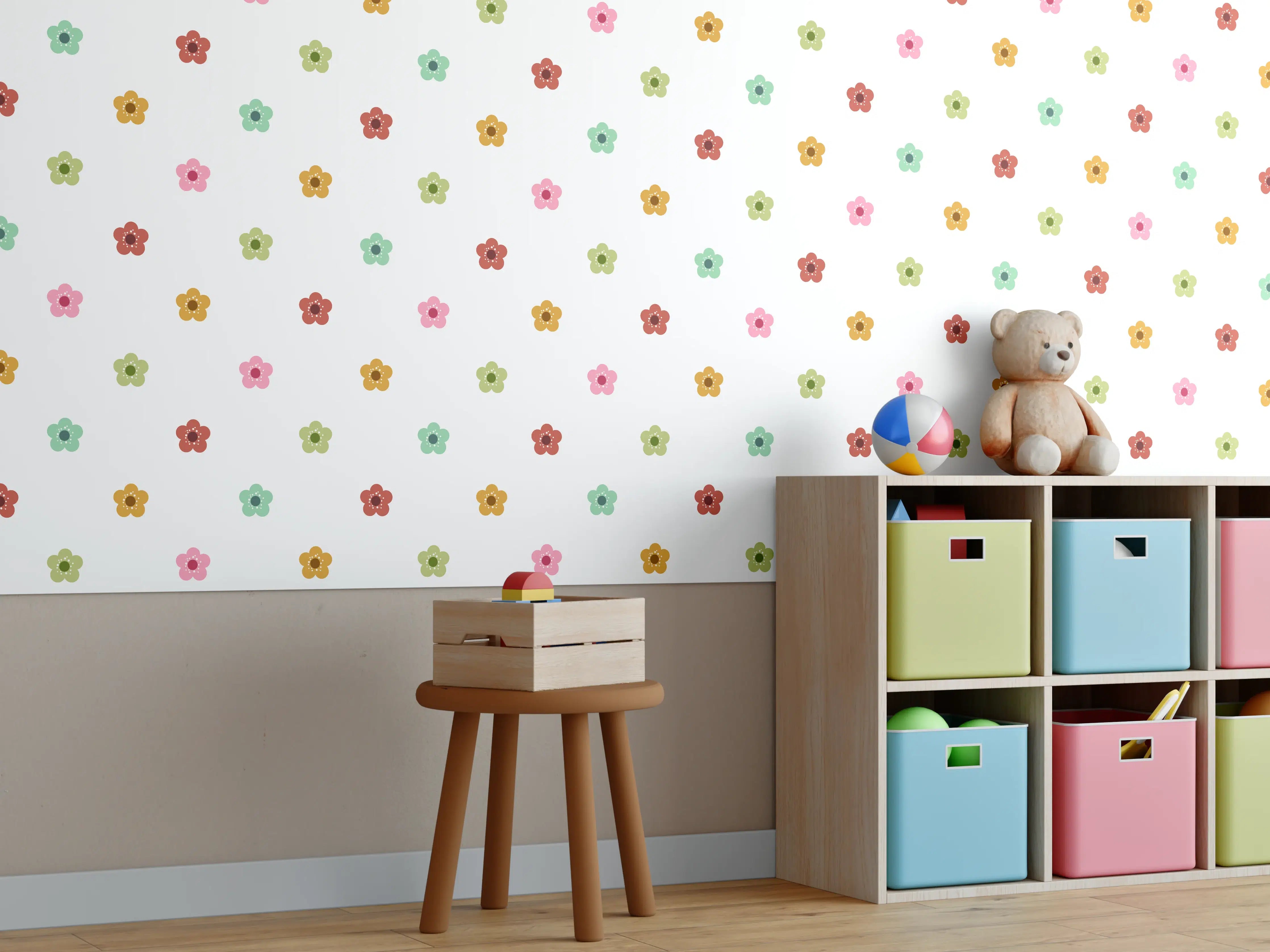 Kinderzimmer Wandgestaltung - Bunte Blumenmuster auf weißem Hintergrund