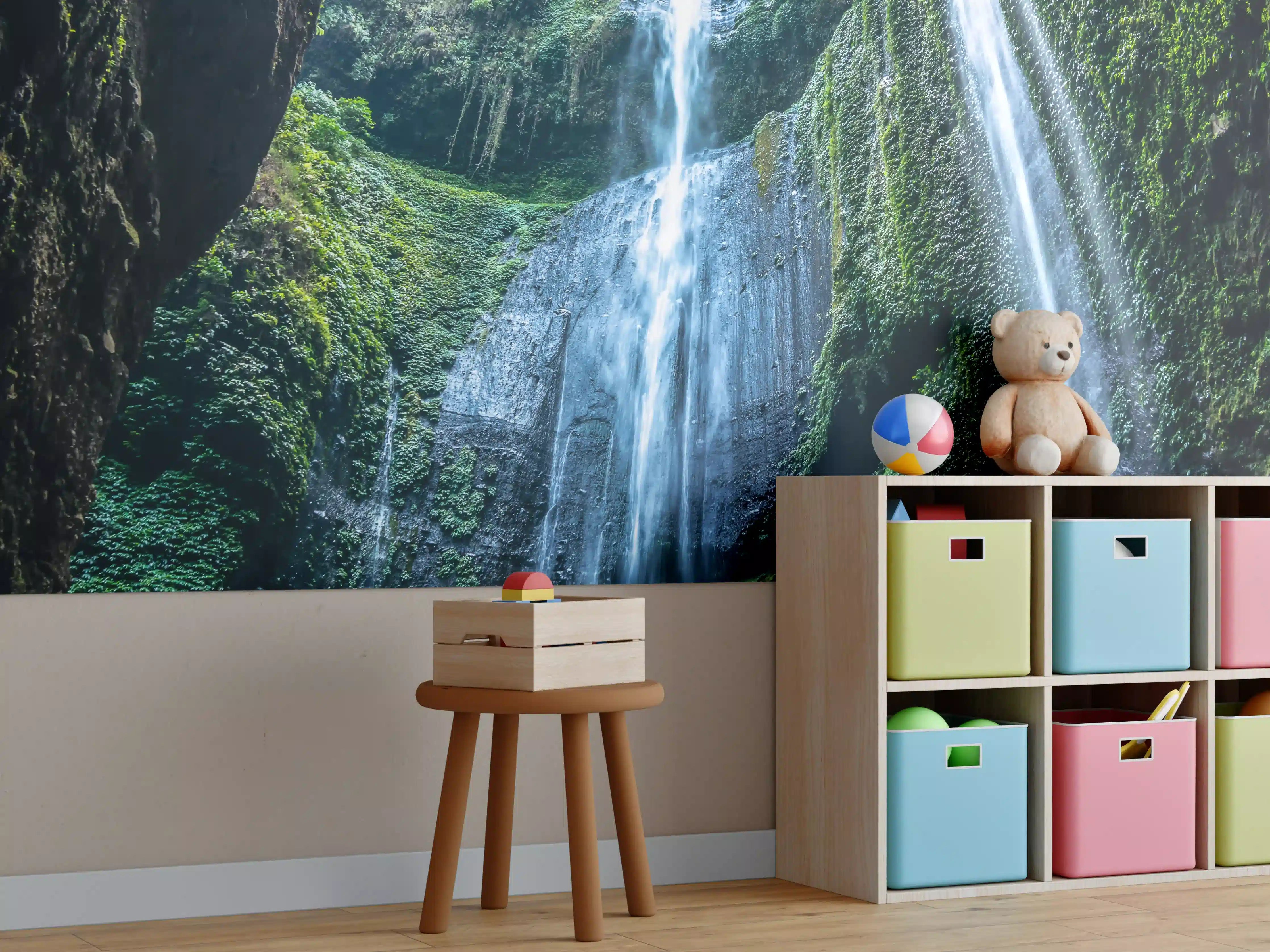 Kinderzimmer Wandgestaltung - Der Madakaripura-Wasserfall in Indonesien