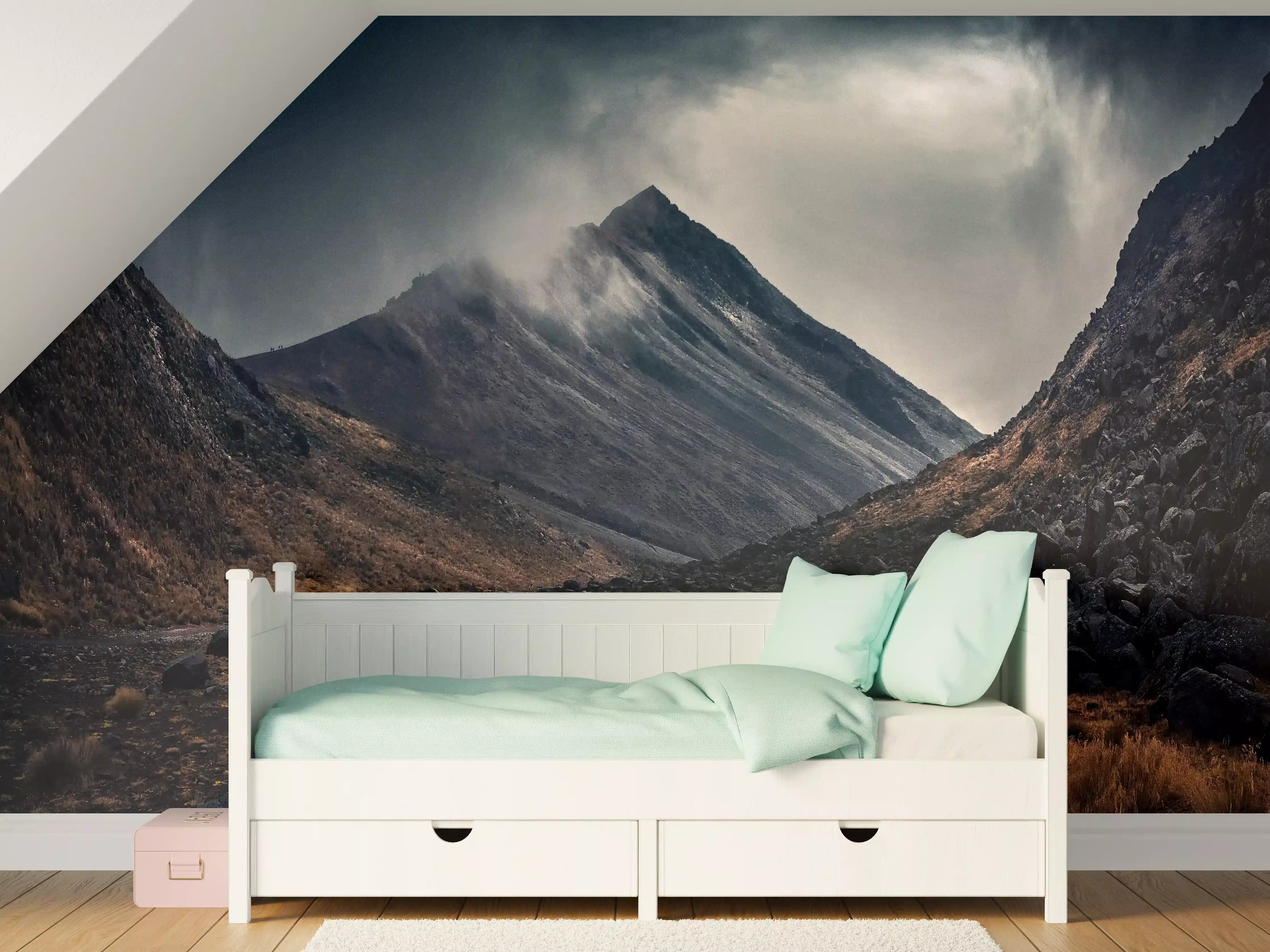 Kinderzimmer Wandgestaltung - Düstere Berglandschaft Naturdrama