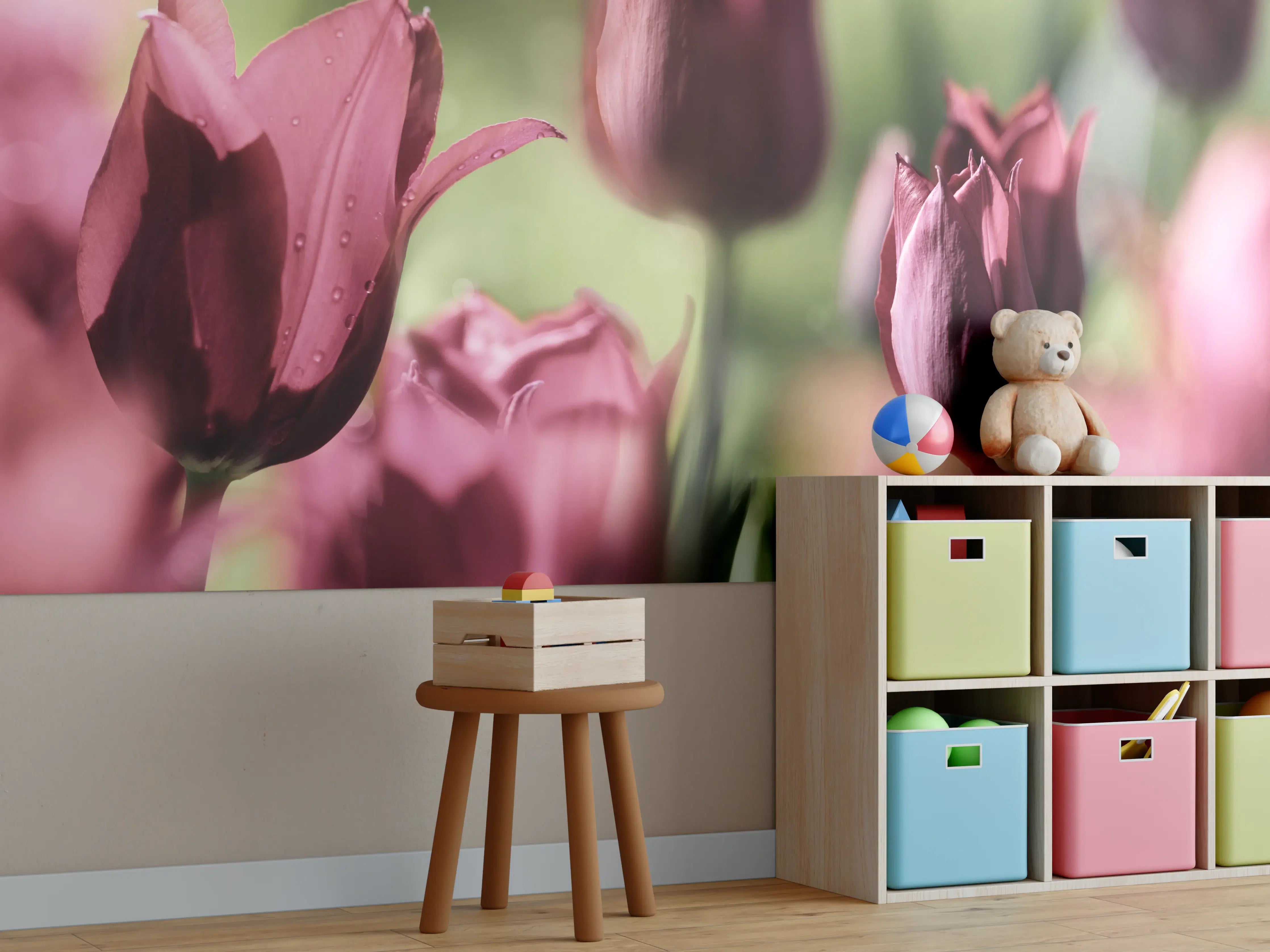Kinderzimmer Wandgestaltung - Dunkelrosa Tulpen